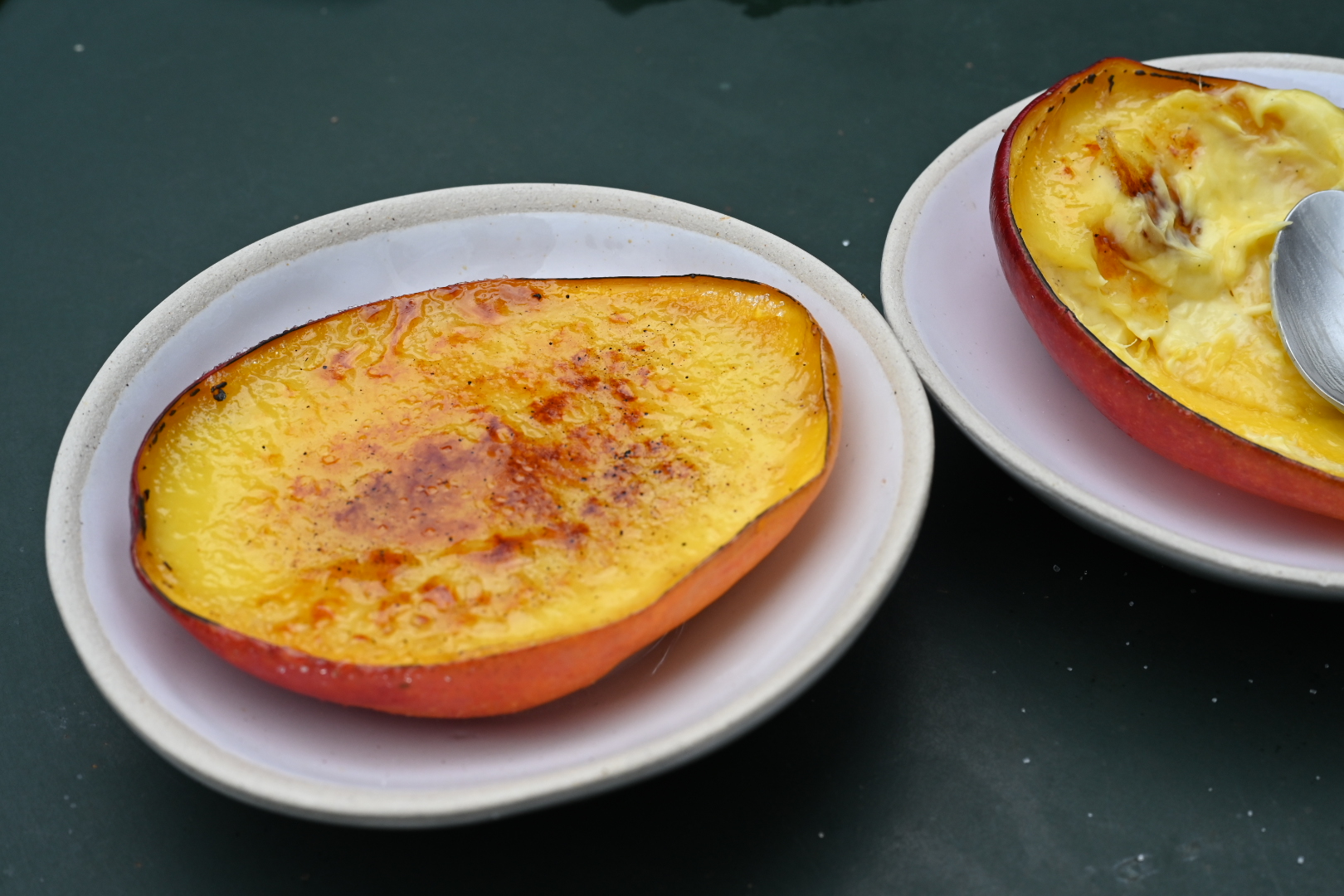 Schritt 3: Mango Crème Brulée karamellisieren   