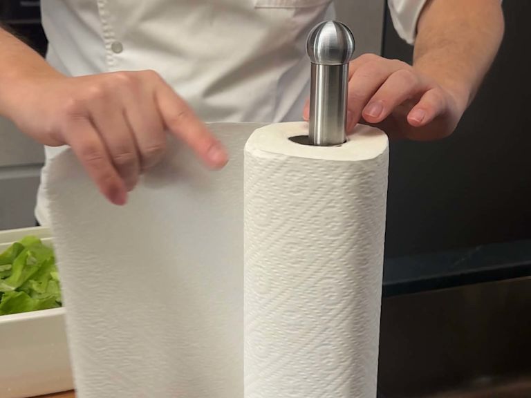 Haushaltstuch abreissen Haushaltstuch abreissen