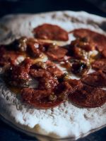 Pizza Bufala mit Radicchio Rosso Tomaten Rezept 2