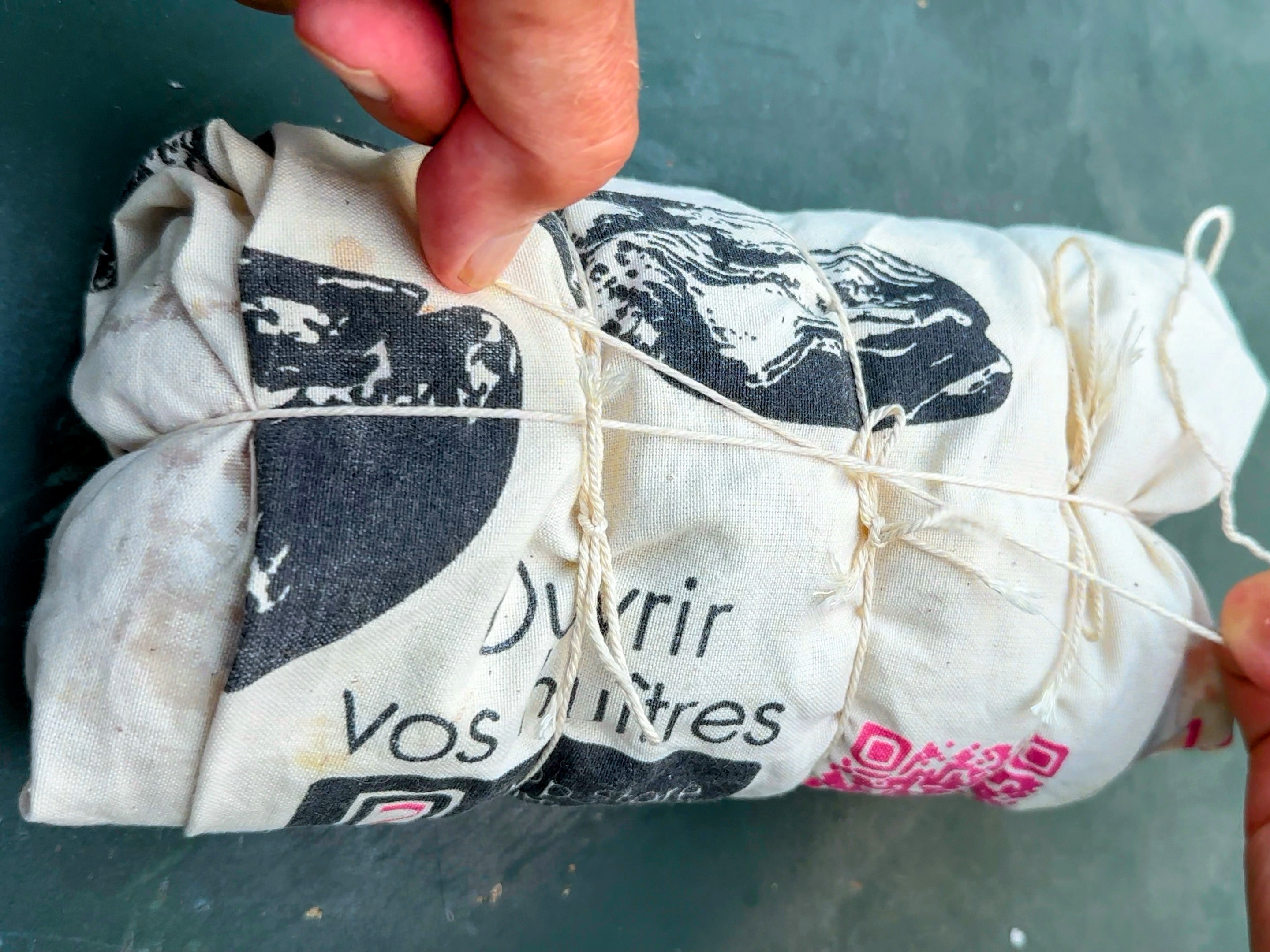 Schritt 1: Kalbsnuss für Mein Vitello Tonnato pochieren und tranchieren  