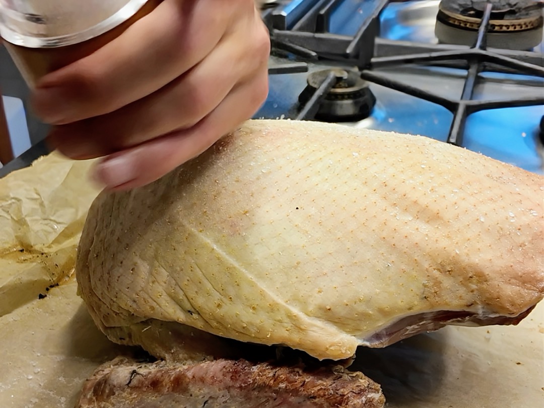 Schritt 1: Ente vorbereiten und langsam garen