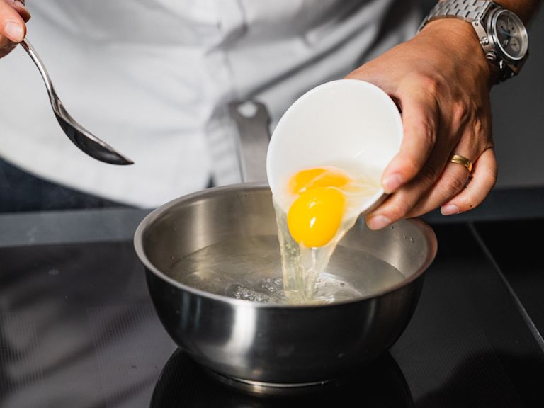 Schritt 5: Ei pochieren Schritt 5: Ei pochieren