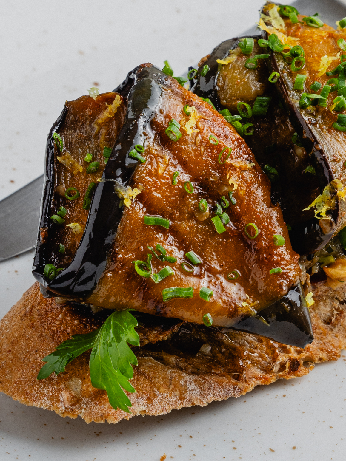 Bruschetta mit Baba Ganoush und grillierter Aubergine Rezept 2