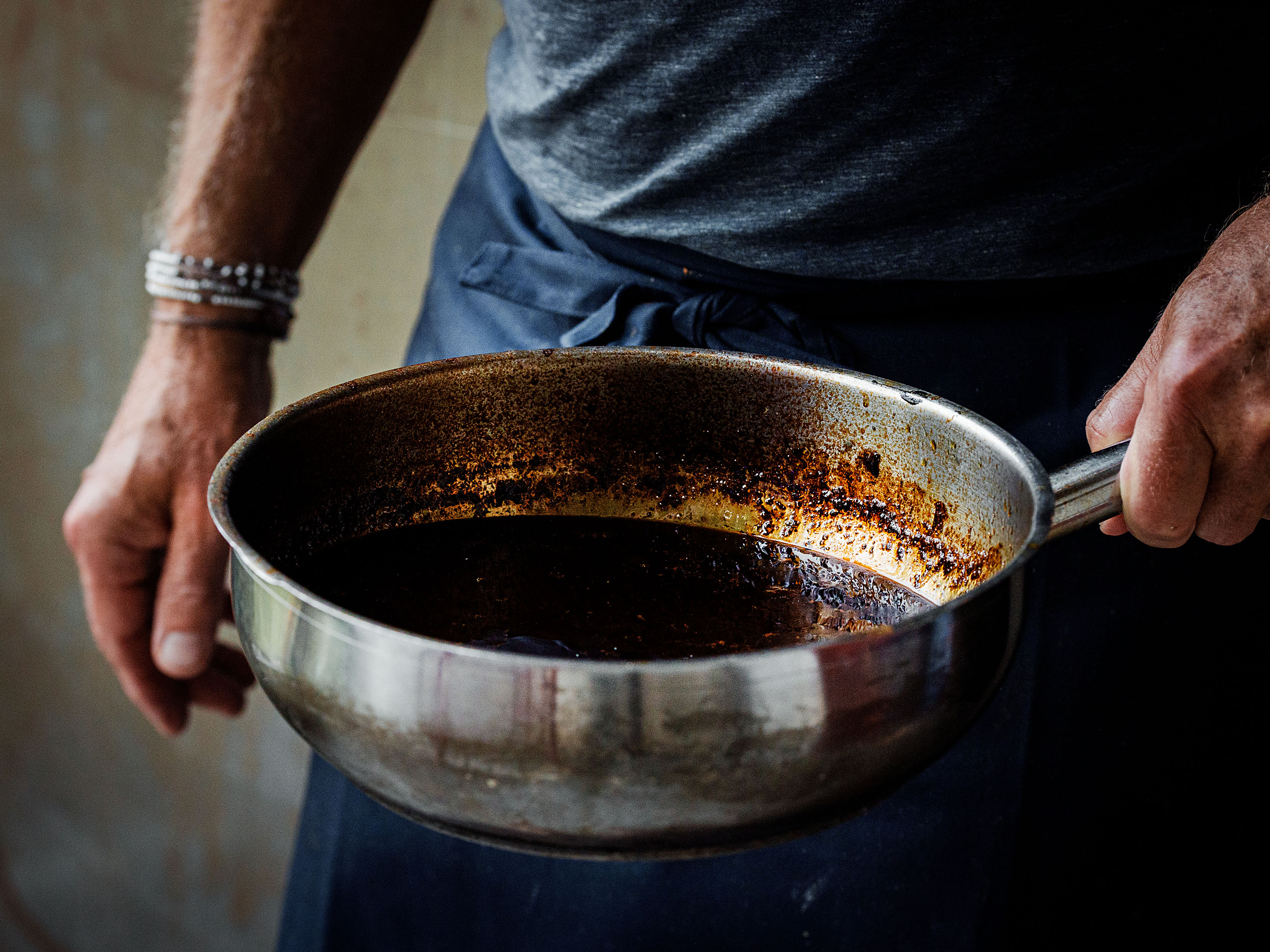 Schritt 3: Absieben und zur Essenz einkochen 