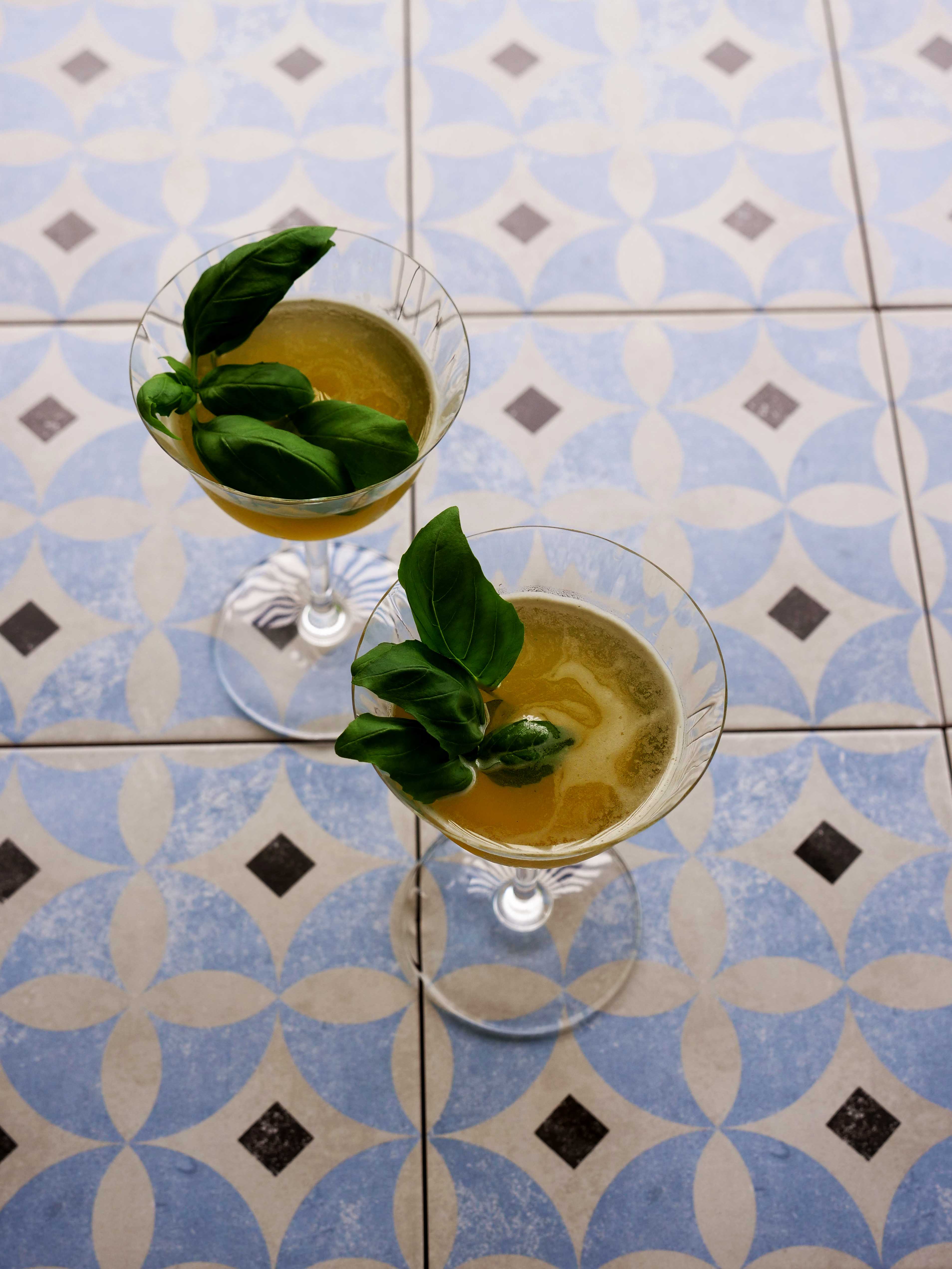 Basil Smash Wermut Rezept