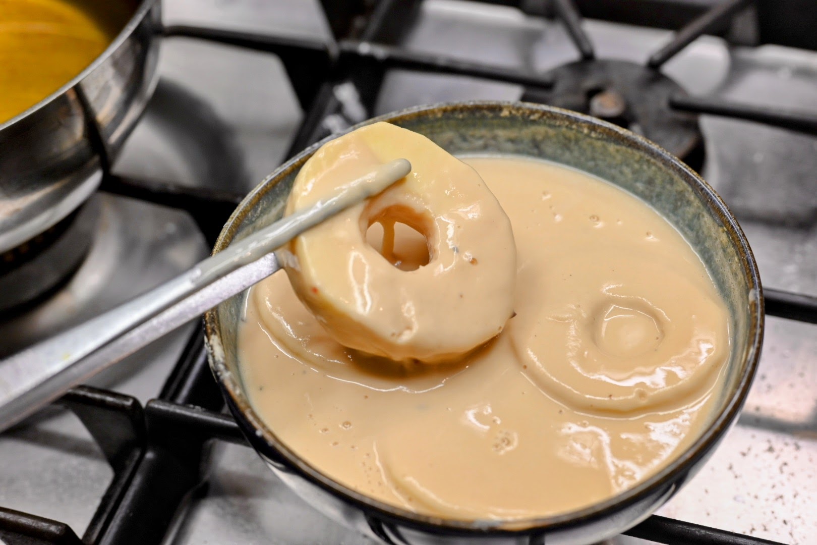 Schritt 2: Apfelküchlein backen und servieren