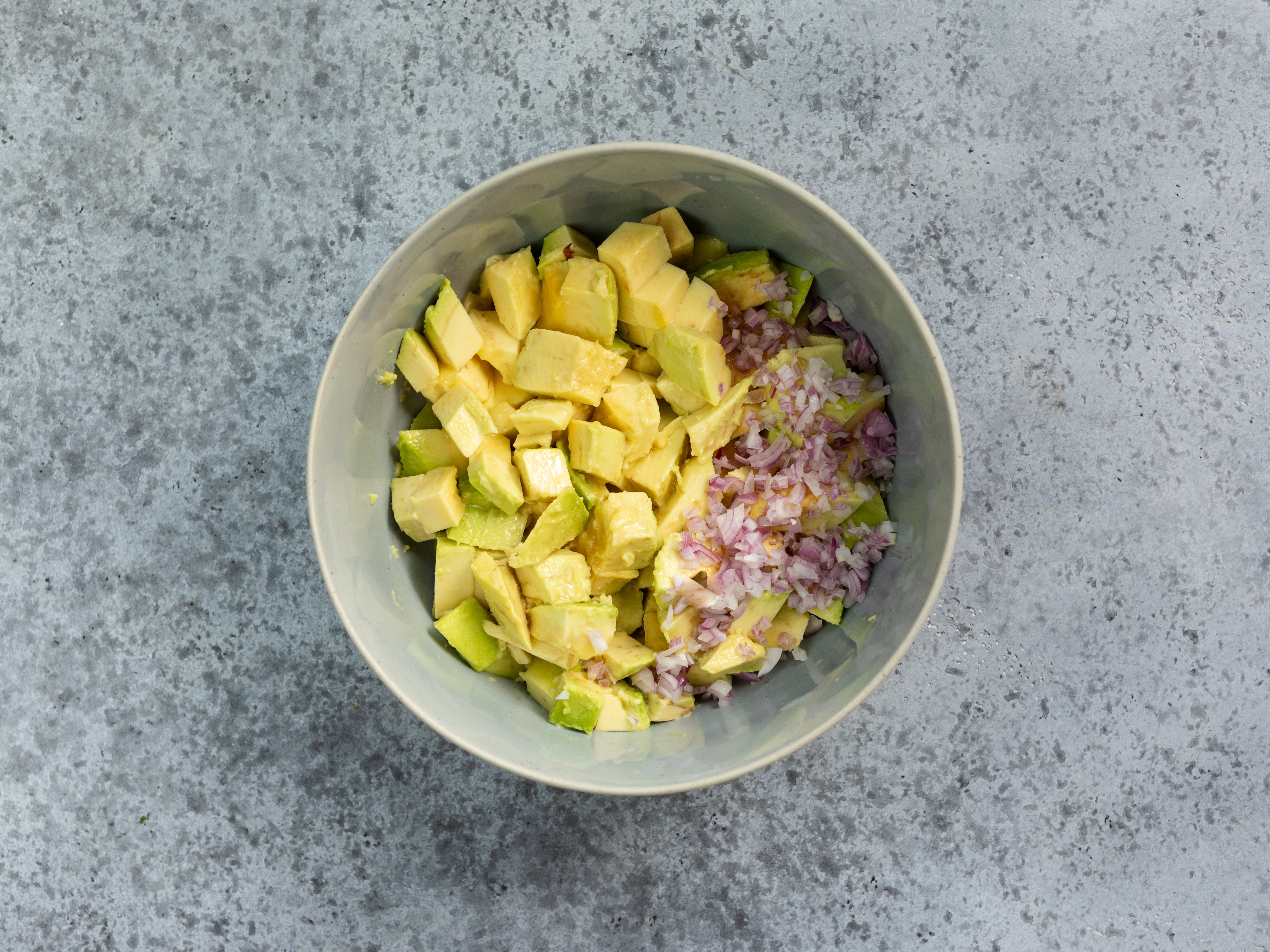 Schritt 1: Zutaten für Wassermelone-Feta-Guacamole vorbereiten 