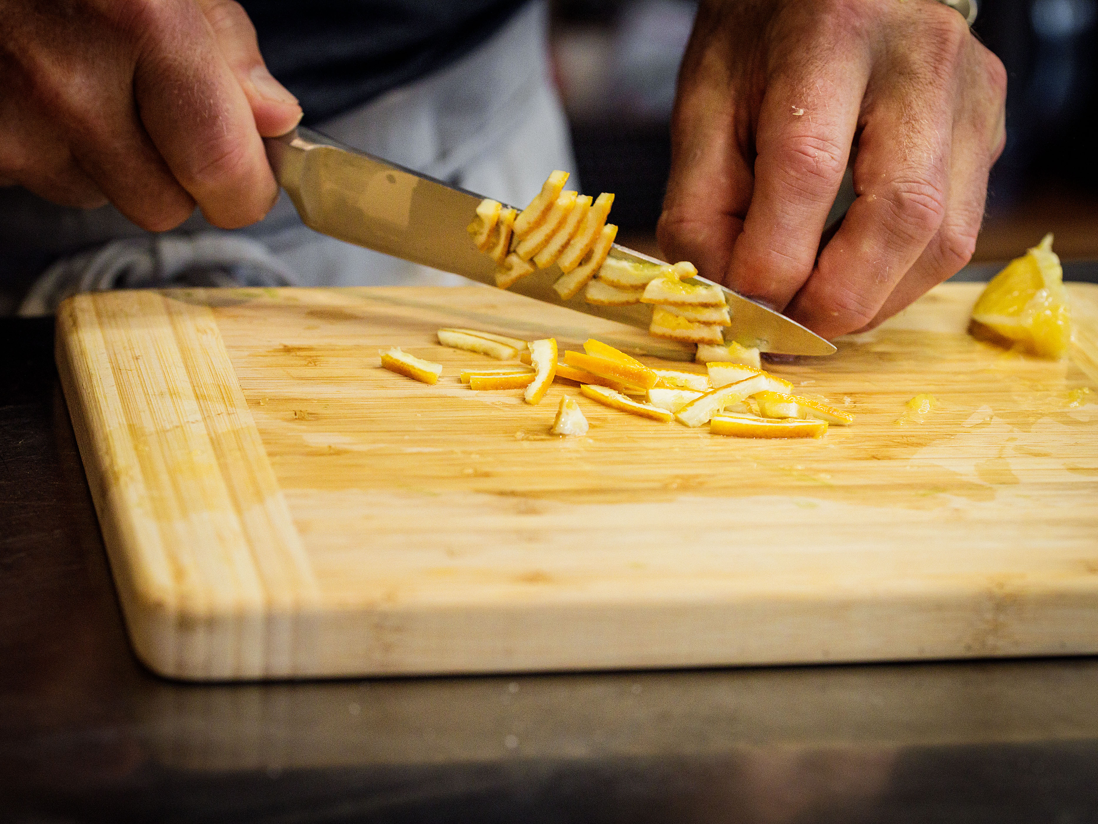 Schritt 5: Bulgur-Fenchelsalat  für Orangen-mariniertes Huhn mit Fenchel- und Blutorangen-Salat zubereiten und anrichten