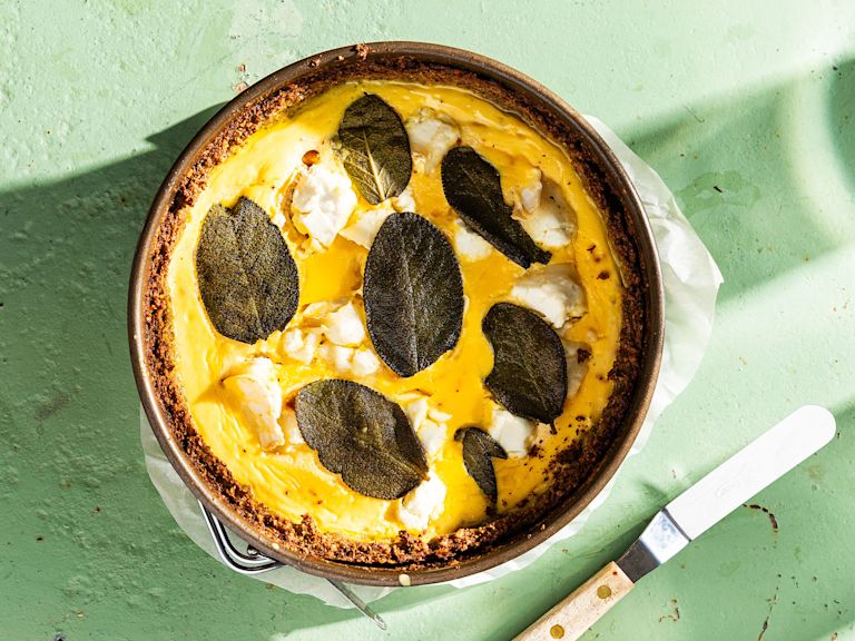 Schritt 4: Füllung  für Kürbistarte mit Broccoliteig, Ziegenkäse und Salbei zubereiten Schritt 4: Füllung  für Kürbistarte mit Broccoliteig, Ziegenkäse und Salbei zubereiten