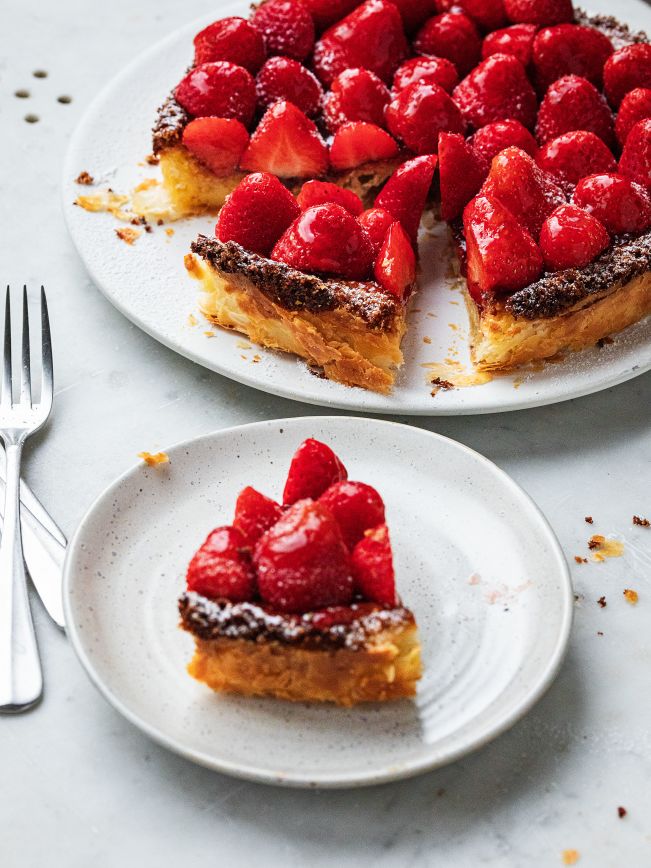 Erdbeertarte mit Frangipani und Pistazien Rezept Erdbeertarte mit Frangipani und Pistazien Rezept
