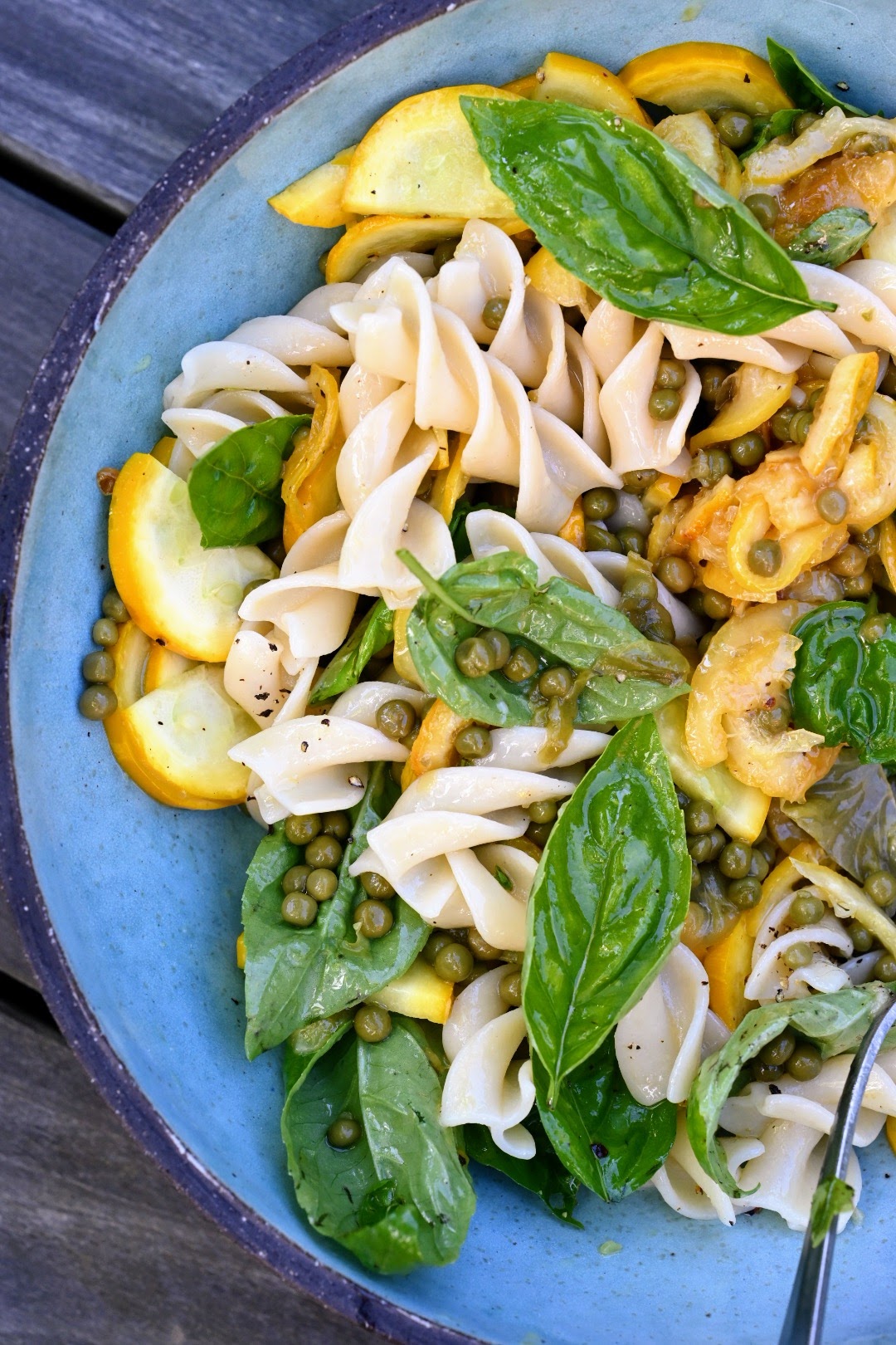 Pasta Salat mit Zucchini und Zitrone Rezept2