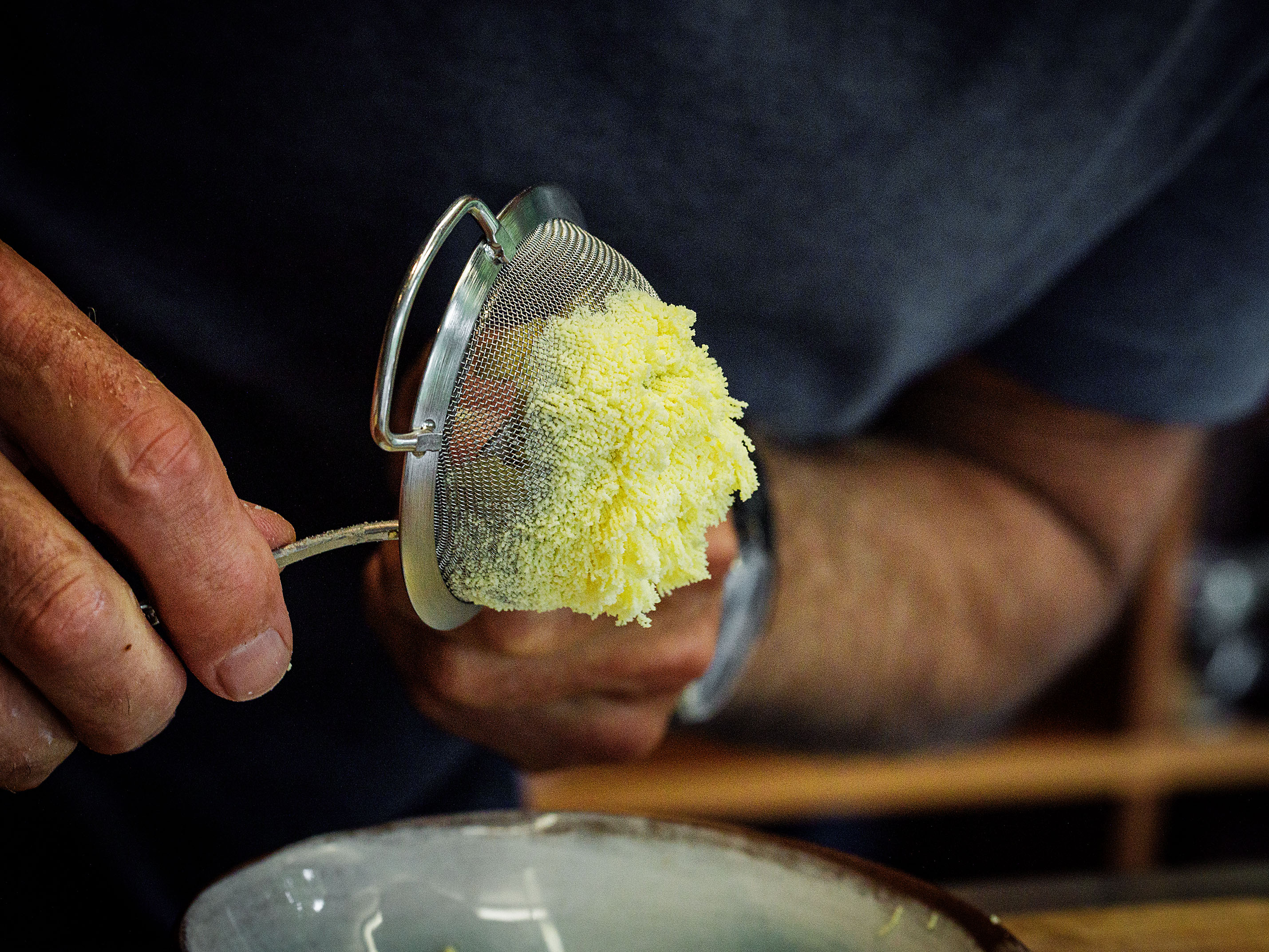 Schritt 2: Dressing für Steinpilzsalat mit Trüffel zubereiten 