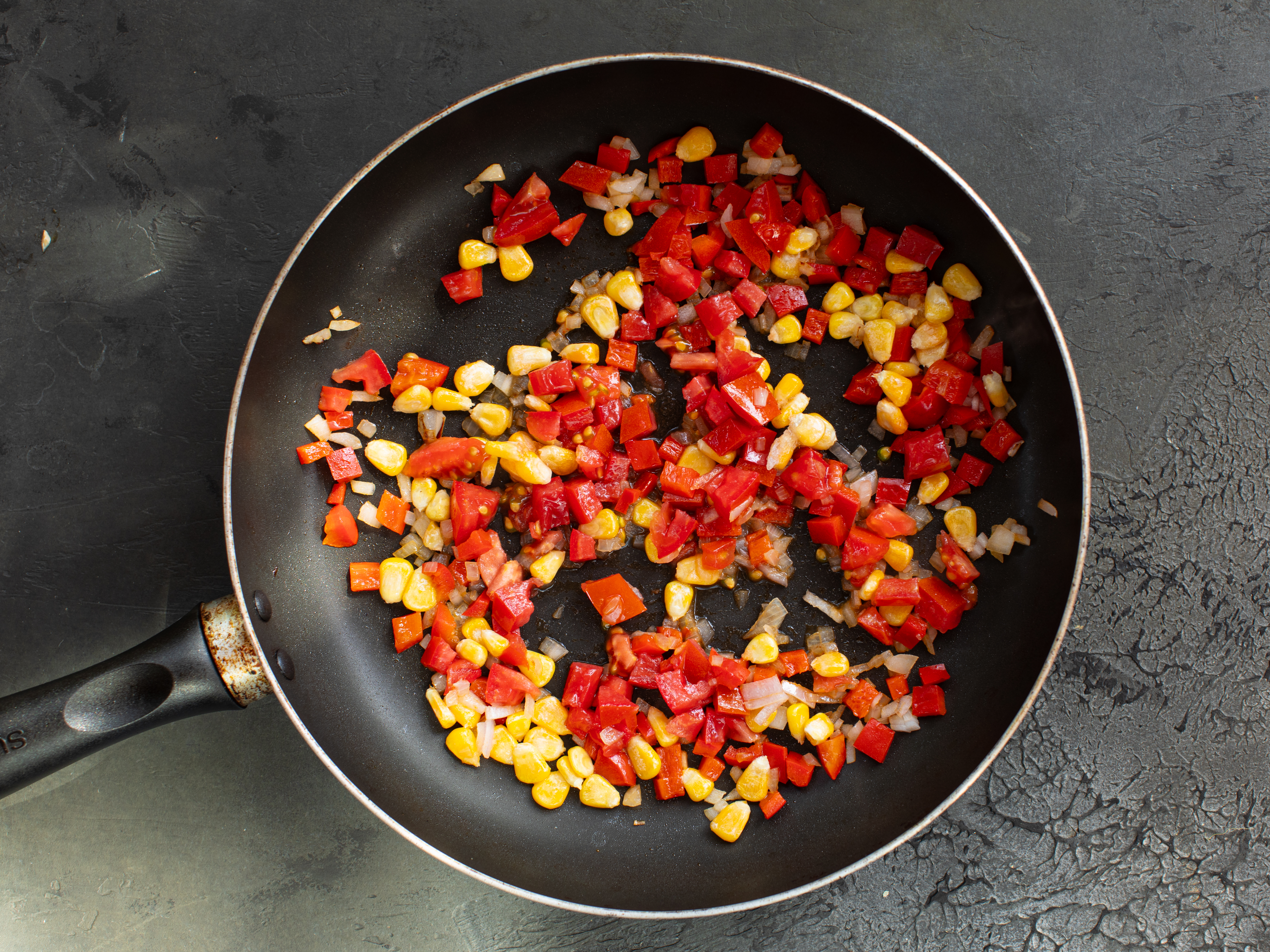 Schritt 2: Zutaten der Reismischung für Frühstücks-Burrito 