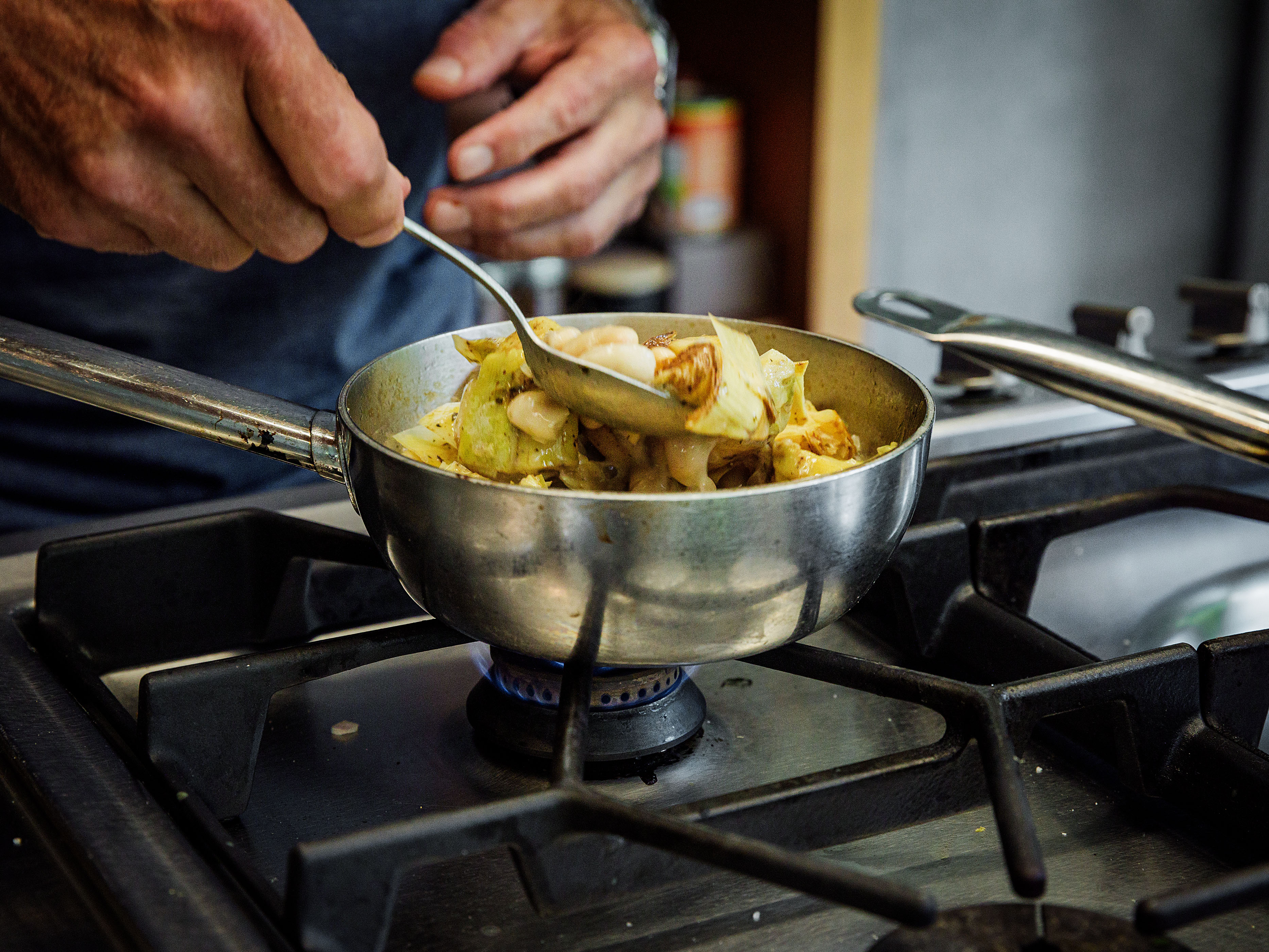 Schritt 2: Dip für Artischocken-Bohnen-Dip mit Kombucha-Stachelbeeren-Pickles zubereiten  