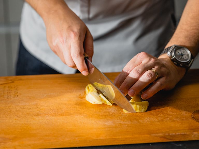 Schritt 1: Teig für Focaccia mit Artischocken und Kapern vorbereiten Schritt 1: Teig für Focaccia mit Artischocken und Kapern vorbereiten
