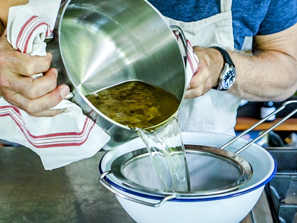 Schritt 1: Kombu-Brühe für Kombu Dashi mit Seafood zubereiten 