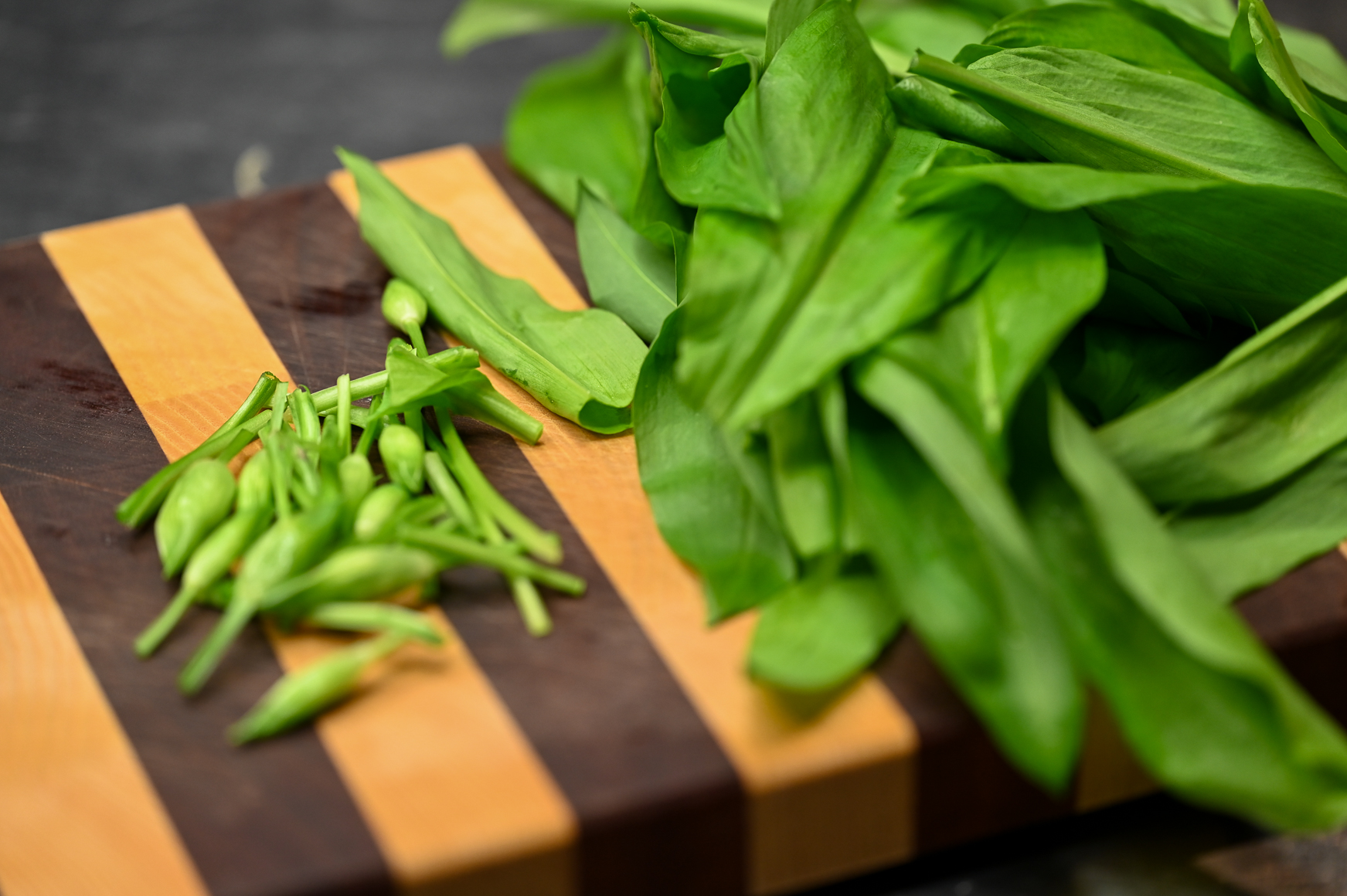 Schritt 1: Bärlauchstängel hacken