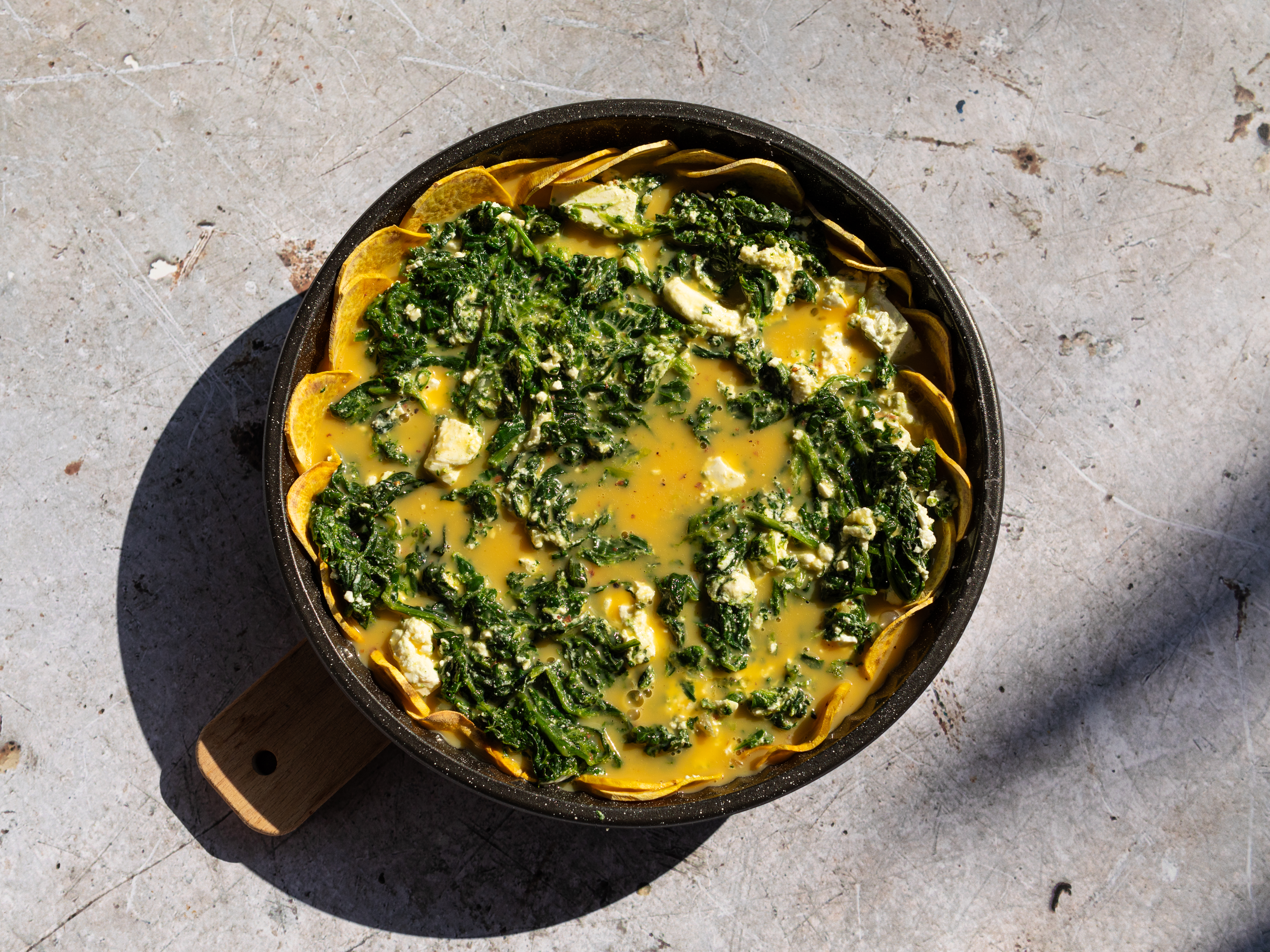 Schritt 4: Die Ei-Mischung über die Füllung giessen