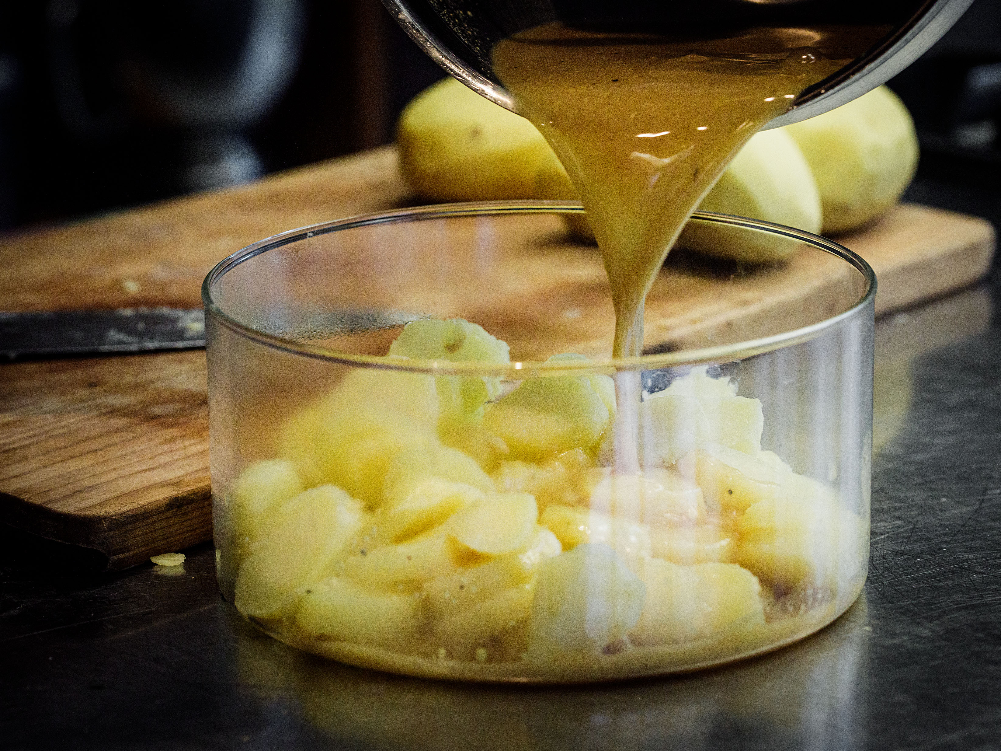 Schritt 2: Kartoffeln für Kartoffelsalat kochen und ziehen lassen