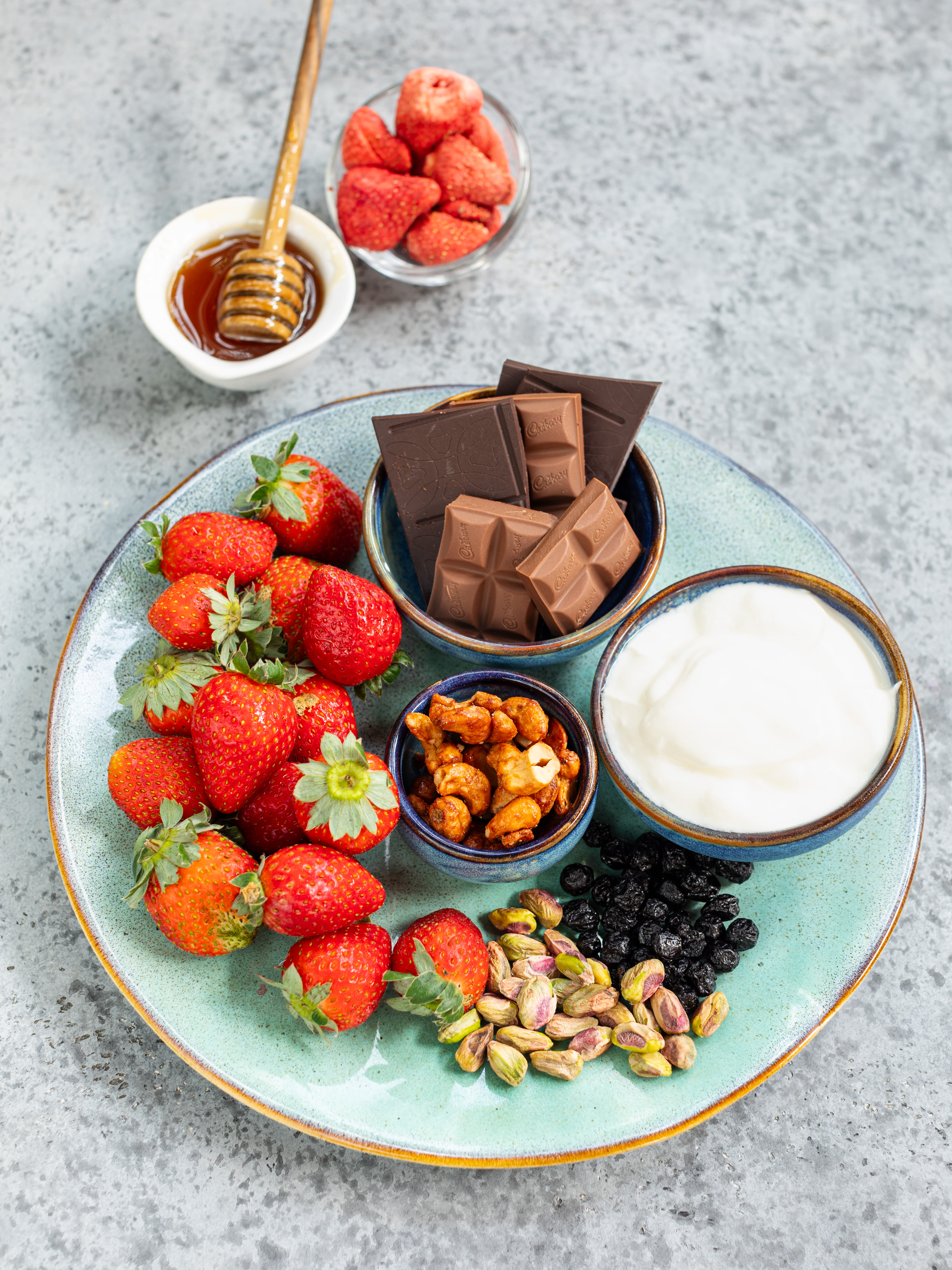 Joghurt Cluster mit Beeren