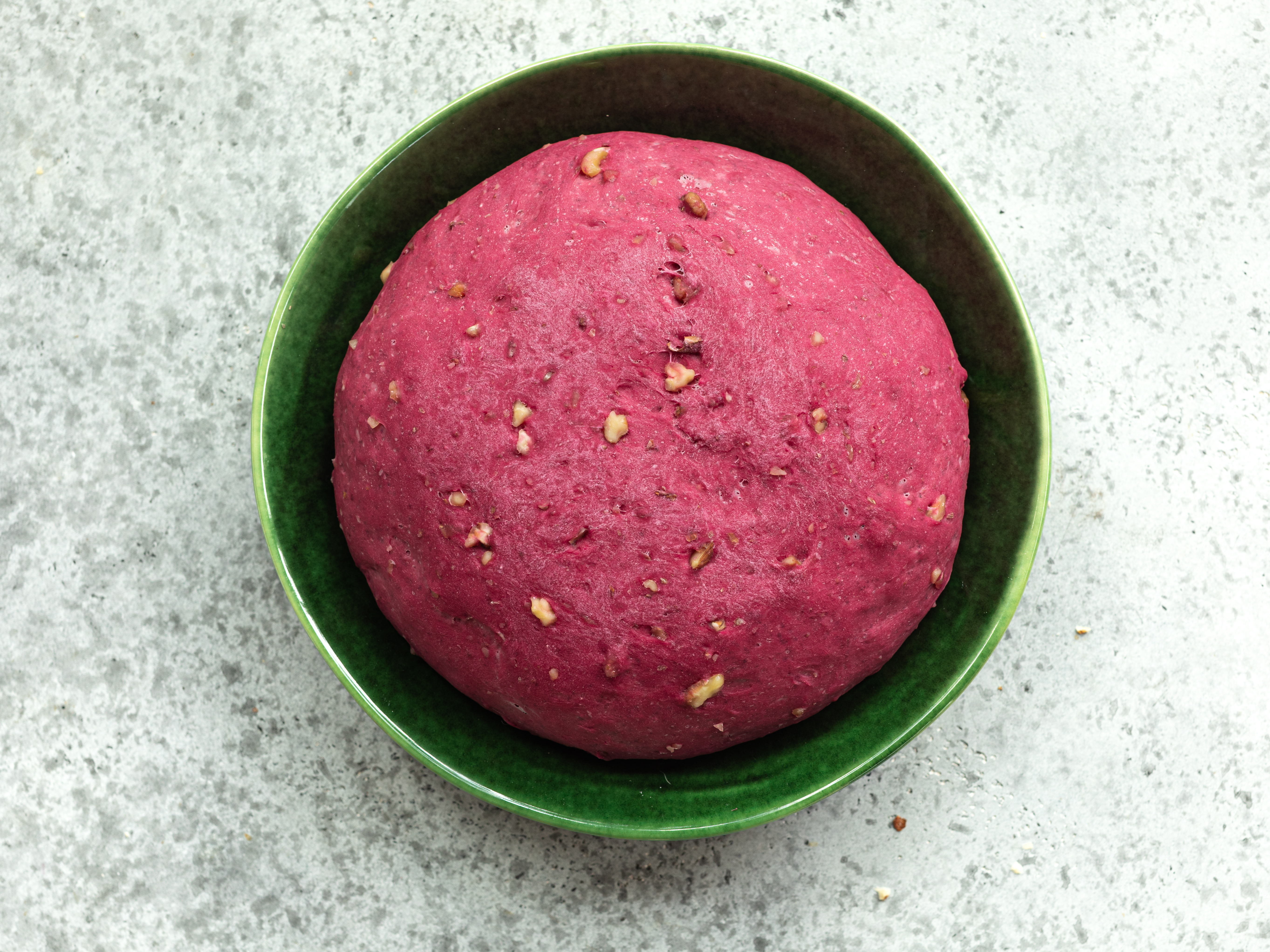 Schritt 1: Teig für Randen-Baumnuss-Brötli zubereiten 