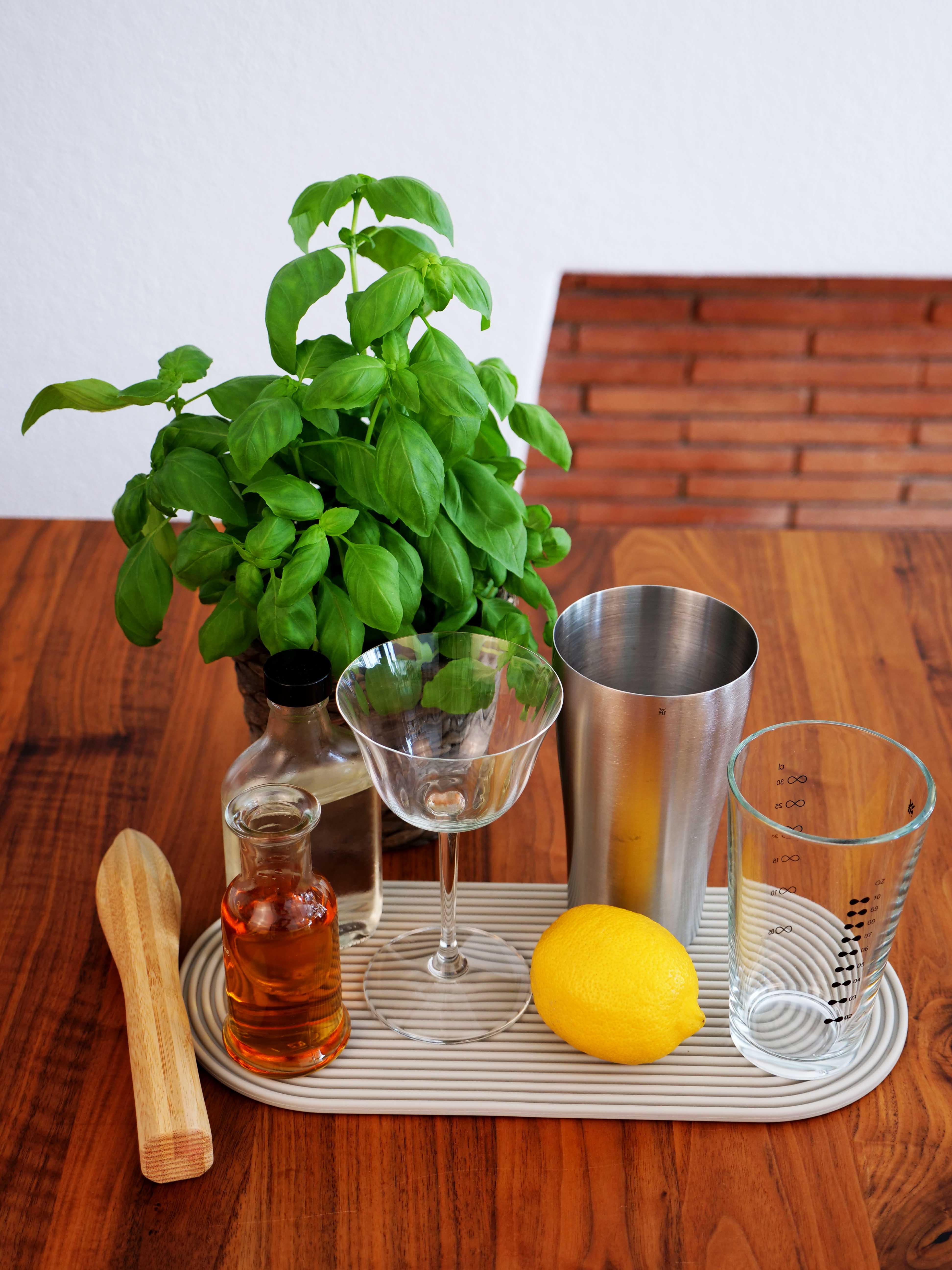 Basil Smash Wermut Rezept