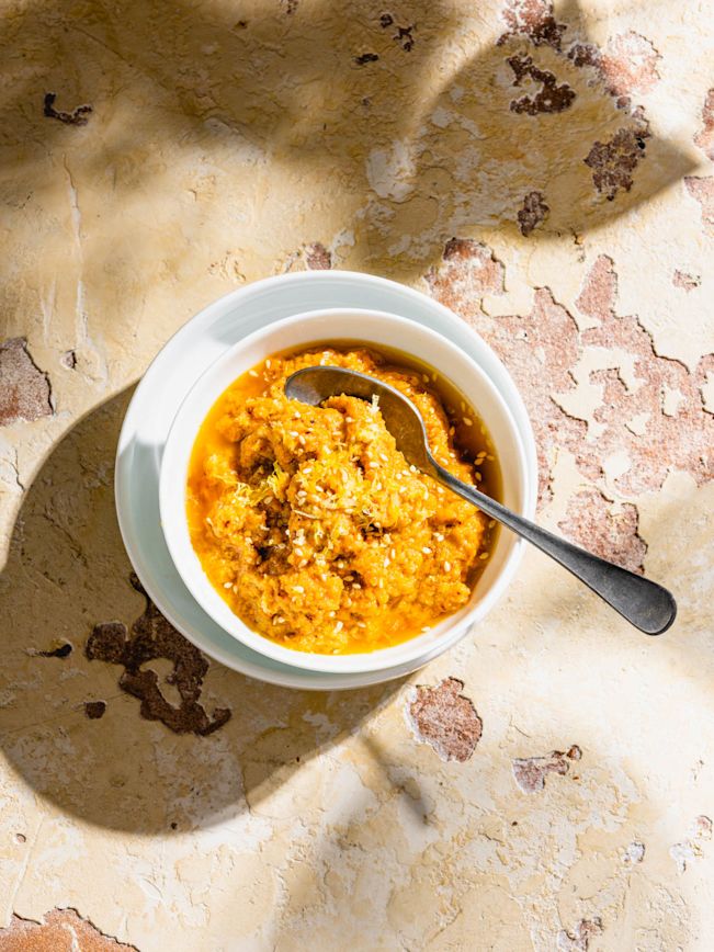 Pikantes Karotten-Ingwer Pesto Rezept Pikantes Karotten-Ingwer Pesto Rezept