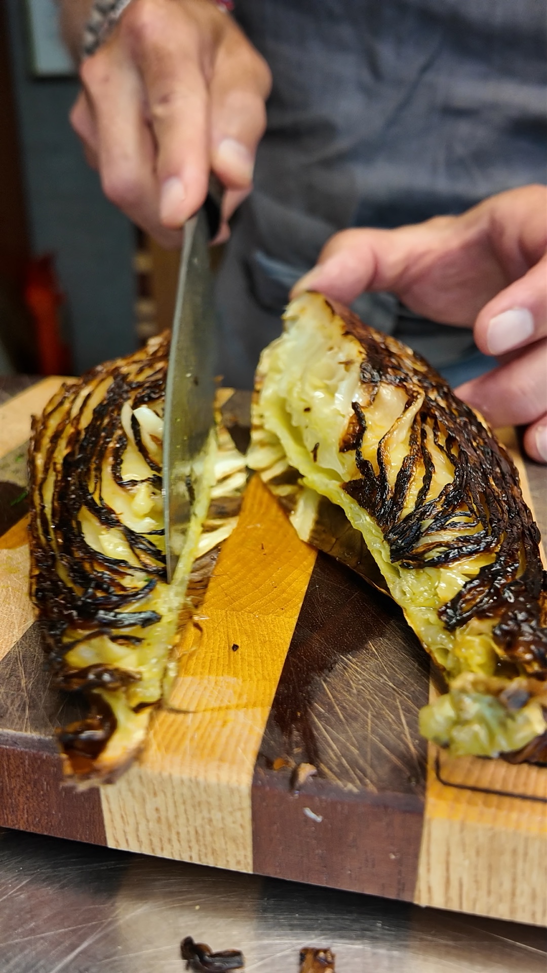 Röst-Spitzkohl mit Chili Crisp-Ginger-Tomaten Salsa Rezept 2