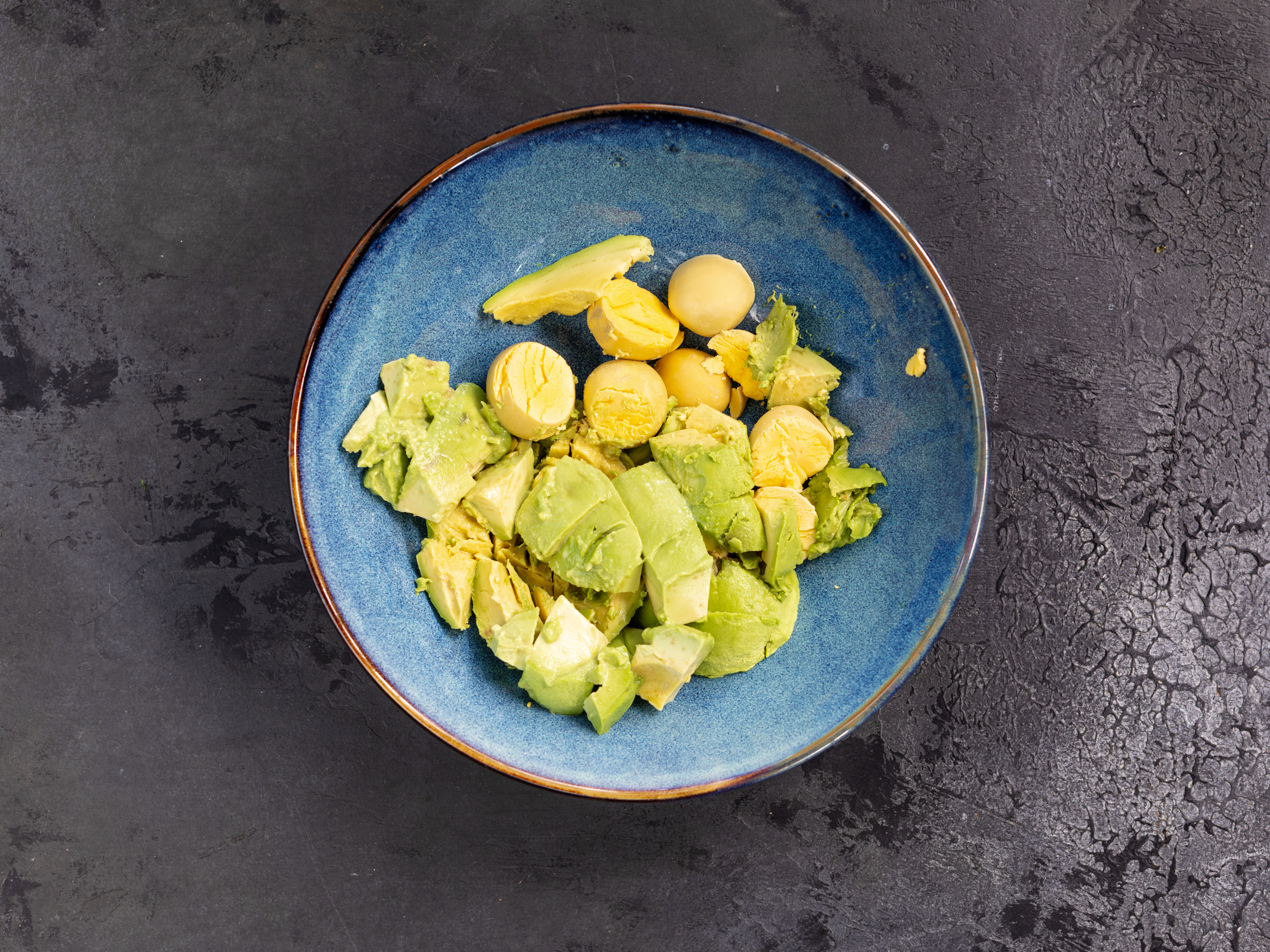 Schritt 4: Guacamole für Gefüllte Eier mit Guacamole zubereiten