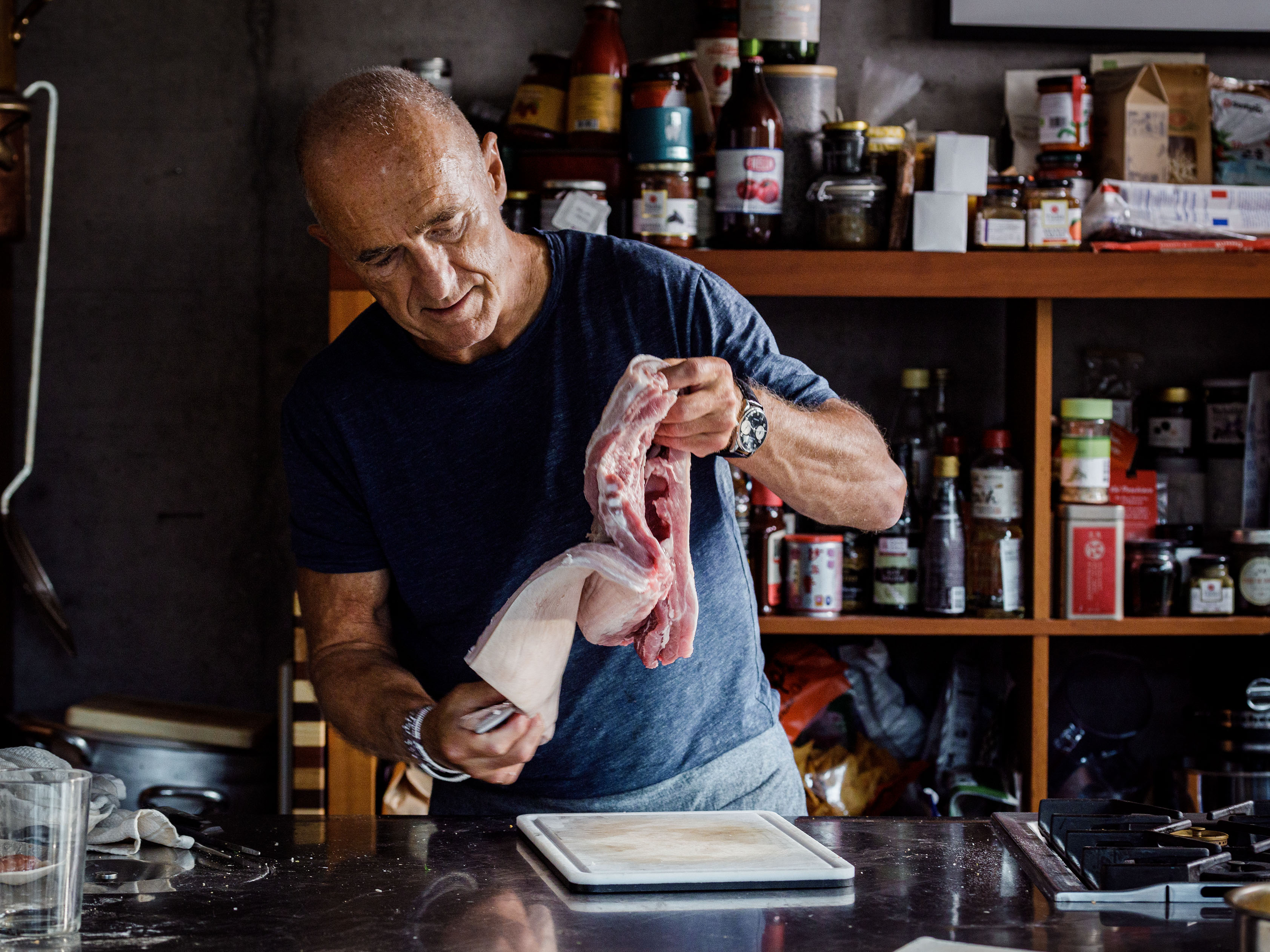 Schritt 2: Nach dem Schneiden soll das Fleischstück doppelt so lang wie zuvor sein