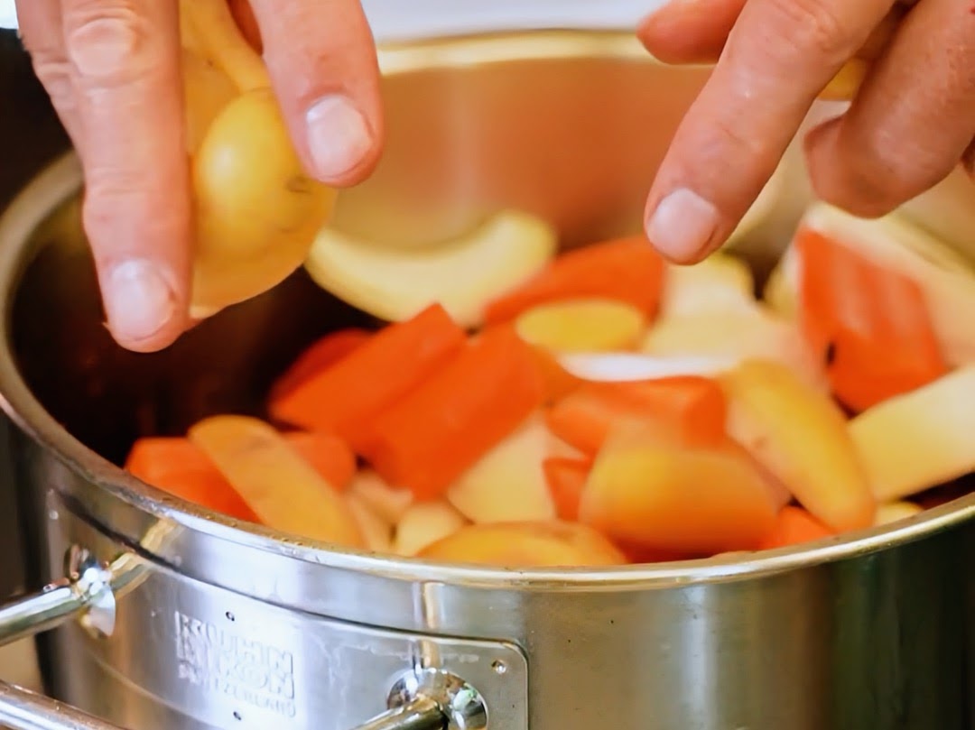 Schritt 3: Lammhaxen Thai style schmoren und abschmecken