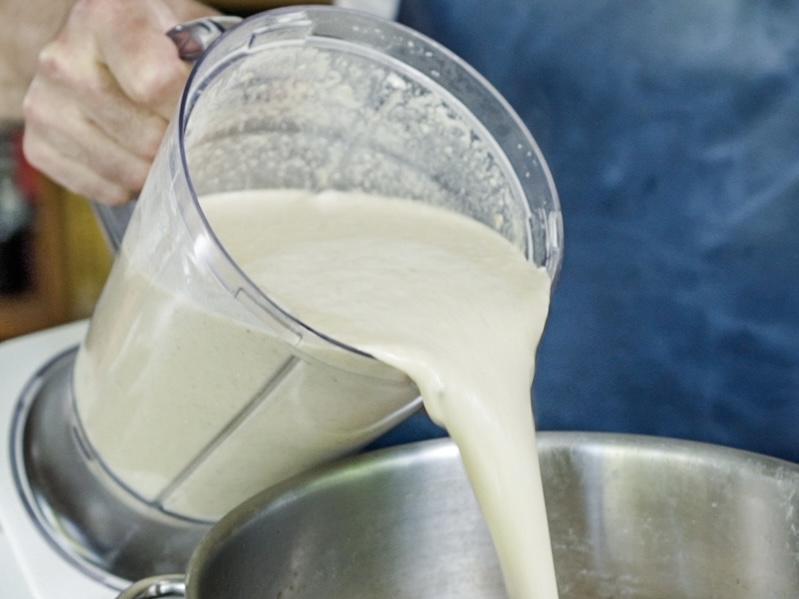 Schritt 2: Pilzsuppe mixen und abschmecken