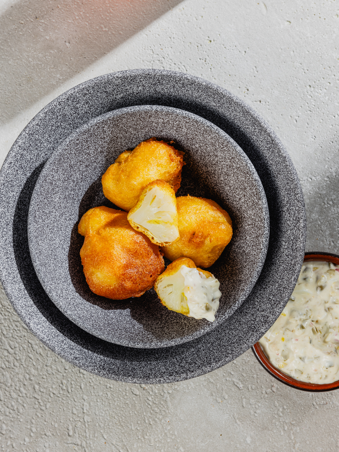 Blumenkohlknusperli im Curry-Tempura mit Sauce Rezept