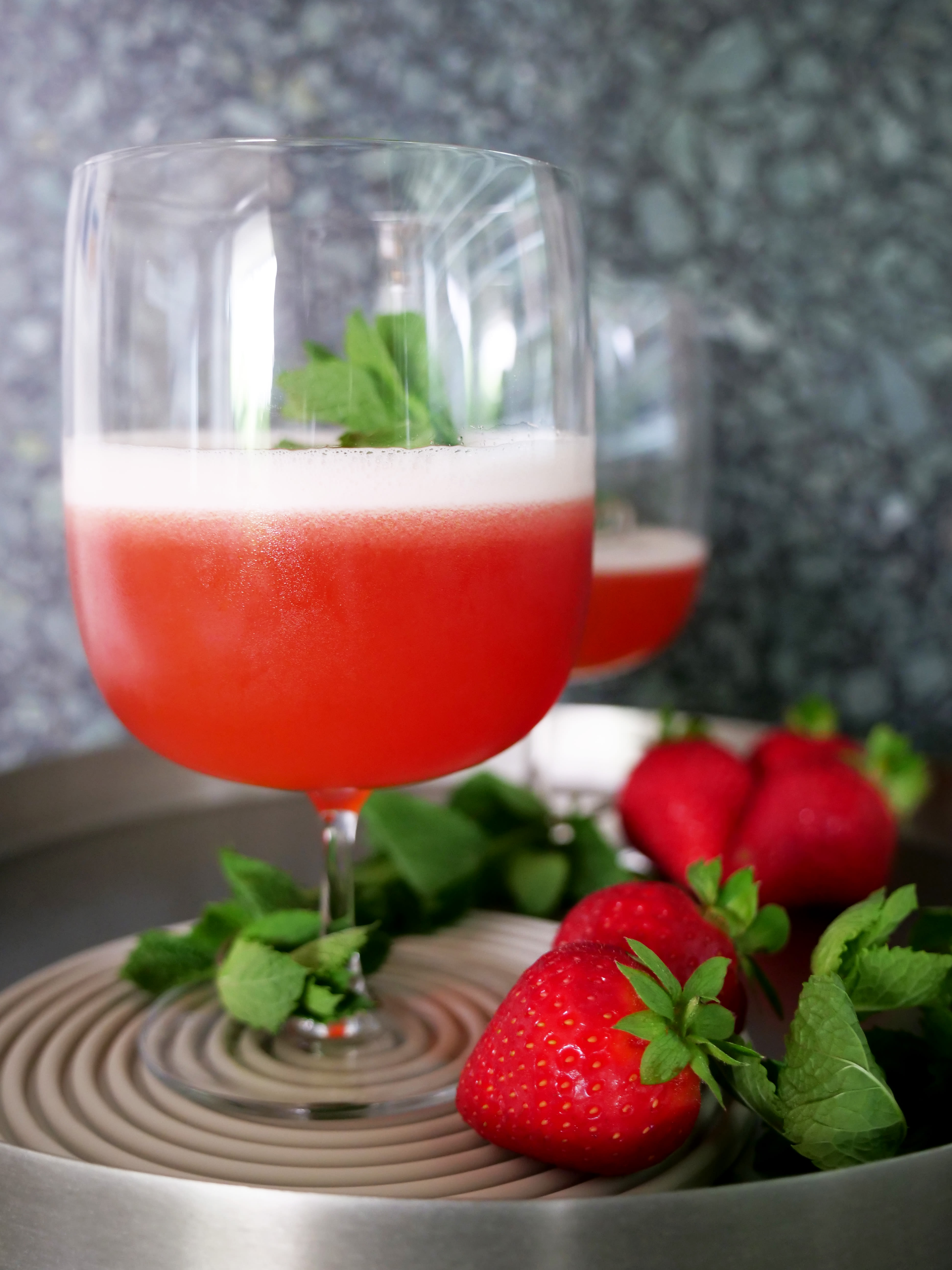 Erdbeeren-Minz Smash Rezept