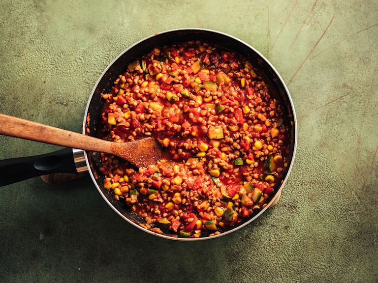 Schritt 1: Gemüse-Sauce zubereiten Schritt 1: Gemüse-Sauce zubereiten