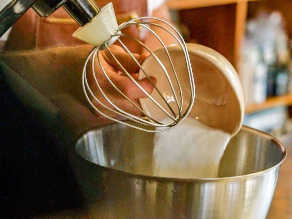 Schritt 1: Vanillecreme für Schokoladen-Ingwer-Caramel Glace zubereiten 