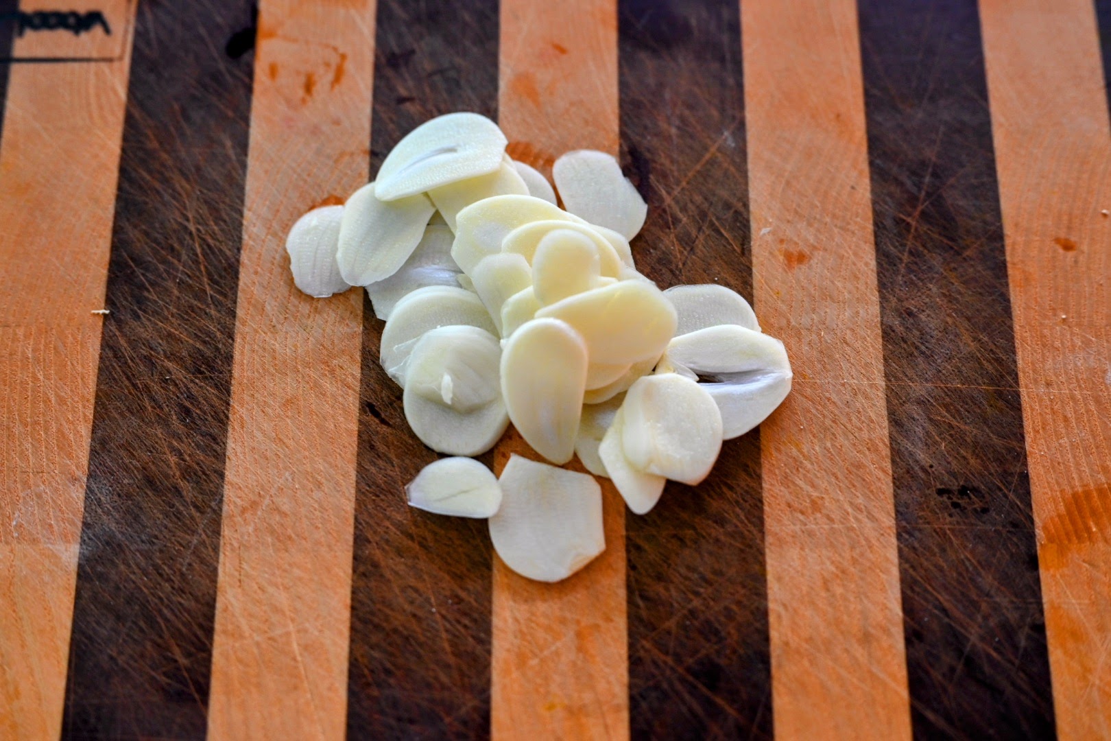 Schritt 2:Sauce  für Röst-Spitzkohl mit Chili Crisp-Ginger-Tomaten Salsa zubereiten und Kohl servieren