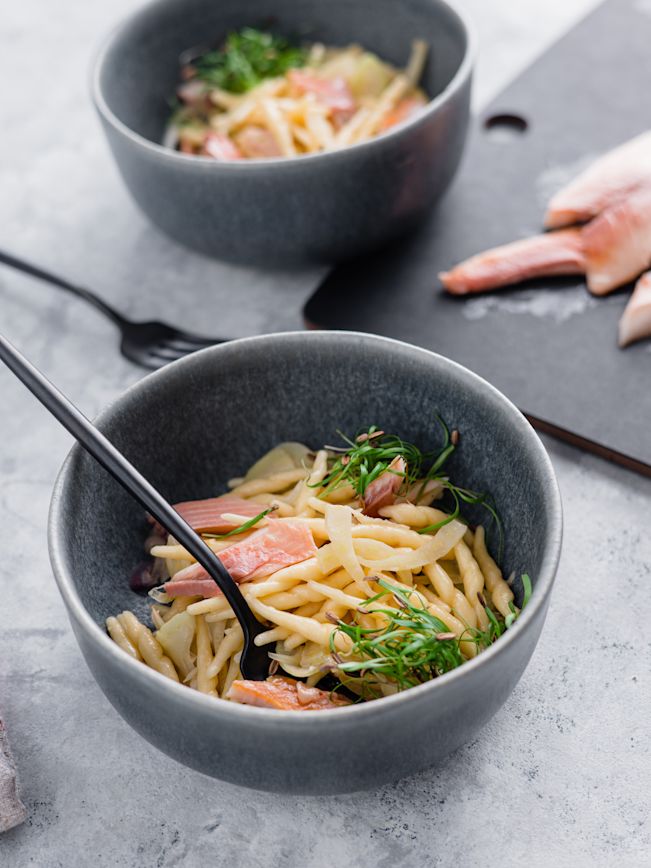 Trofie mit geräuchter Lachsforelle und Fenchel Rezept Trofie mit geräuchter Lachsforelle und Fenchel Rezept