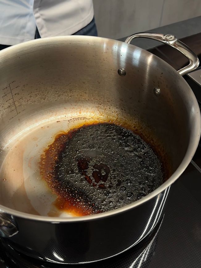 Angebrannten Topf einigen Angebrannten Topf einigen