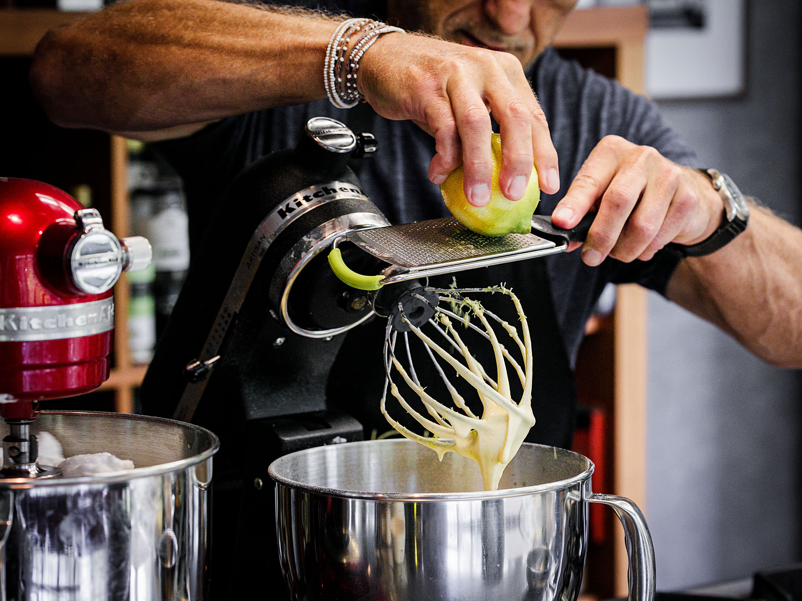 Schritt 2: Etwas Zitronenschale hinzufügen