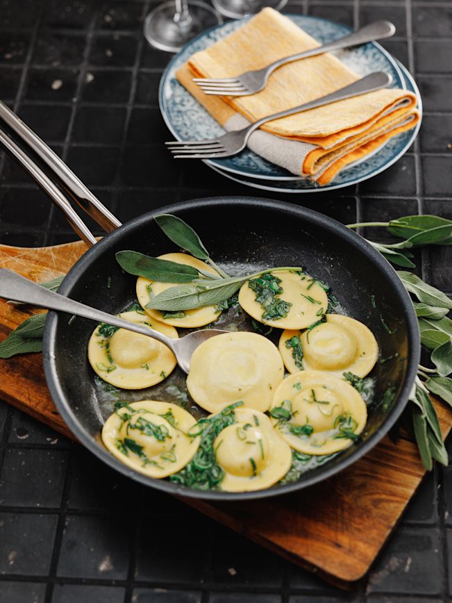 Zitronen Ricotta Ravioli mit Salbeibutter Rezept 1 Zitronen Ricotta Ravioli mit Salbeibutter Rezept 1