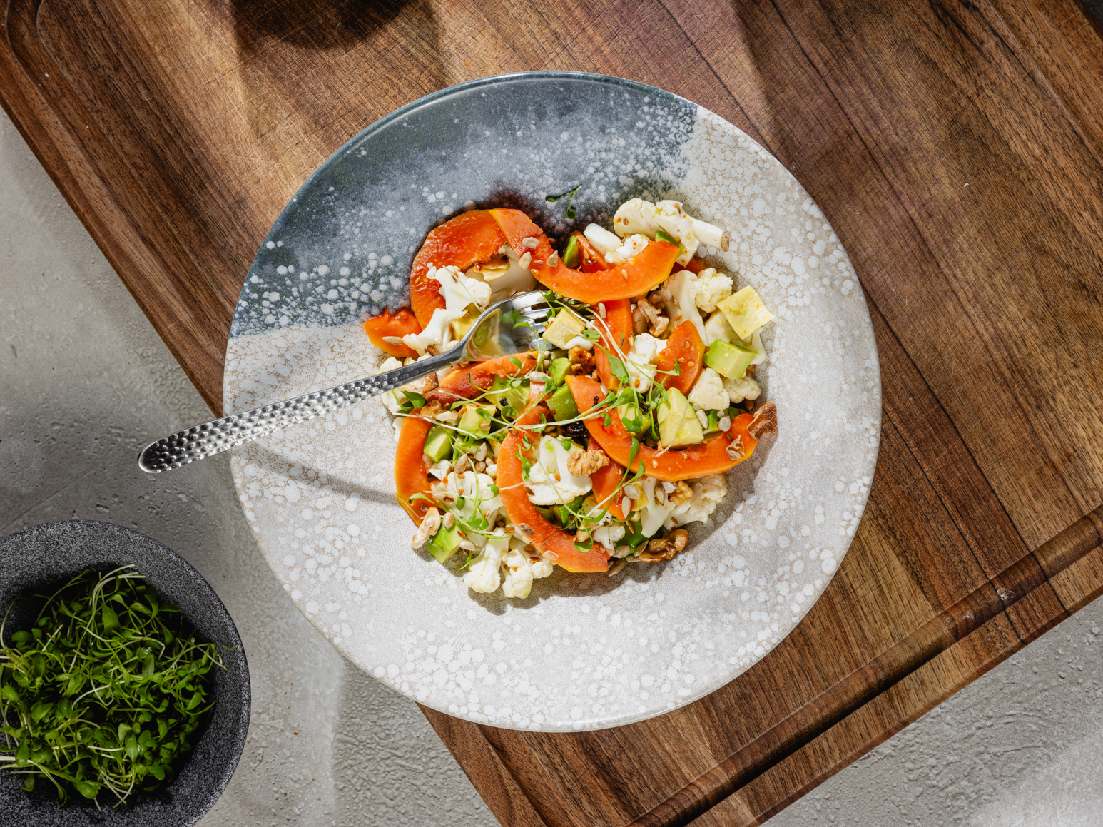 Knackiger Blumenkohlsalat mit Papaya und Avocado Rezept 3