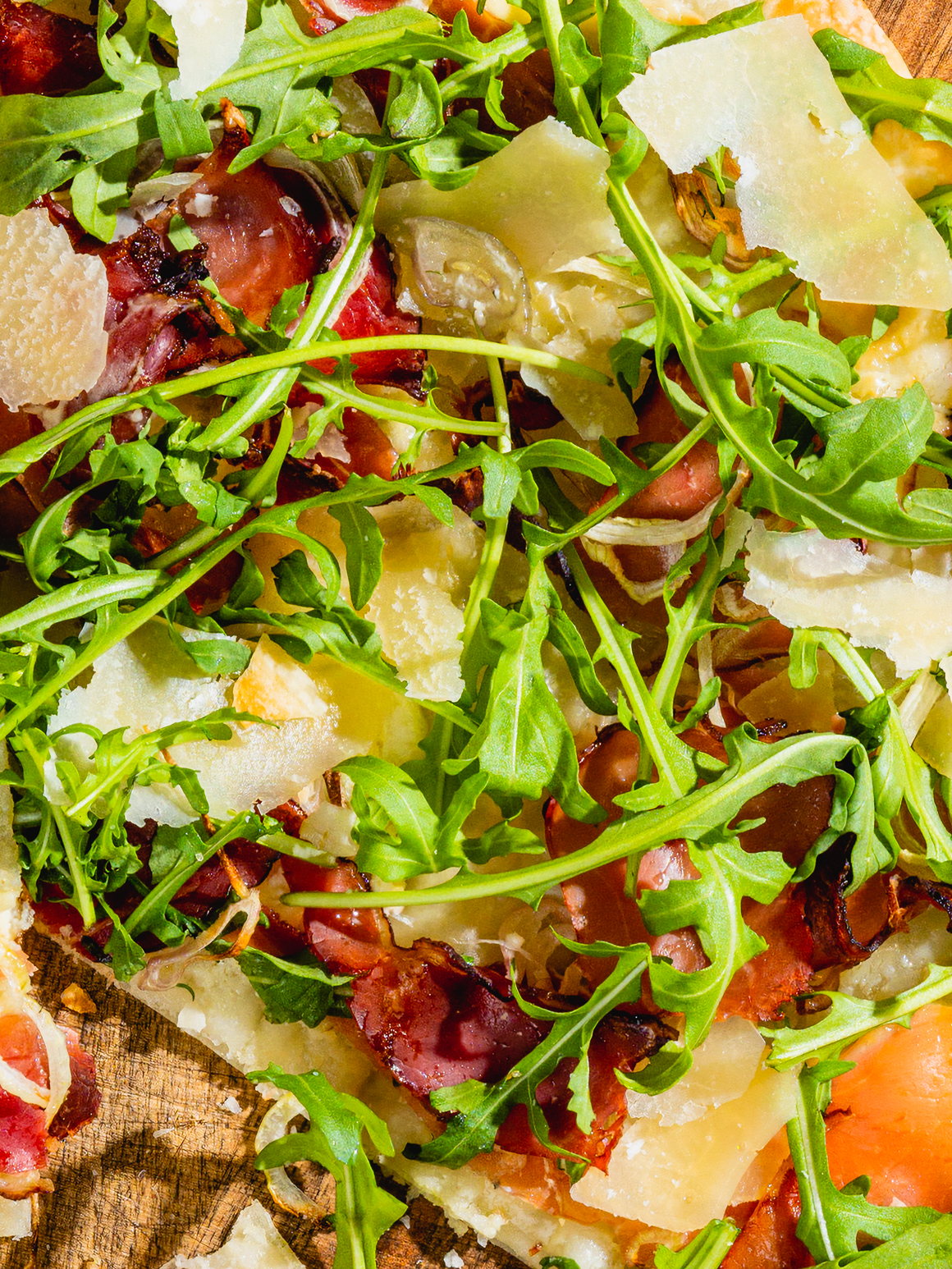 Flammkuchen mit Rucola, Parmaschinken und Parmesan Rezept 2