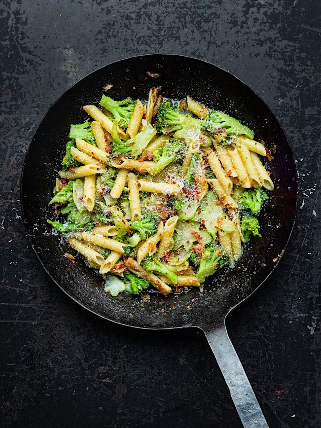Penne mit Broccoli und Pancetta pangrattato Rezept Penne mit Broccoli und Pancetta pangrattato Rezept