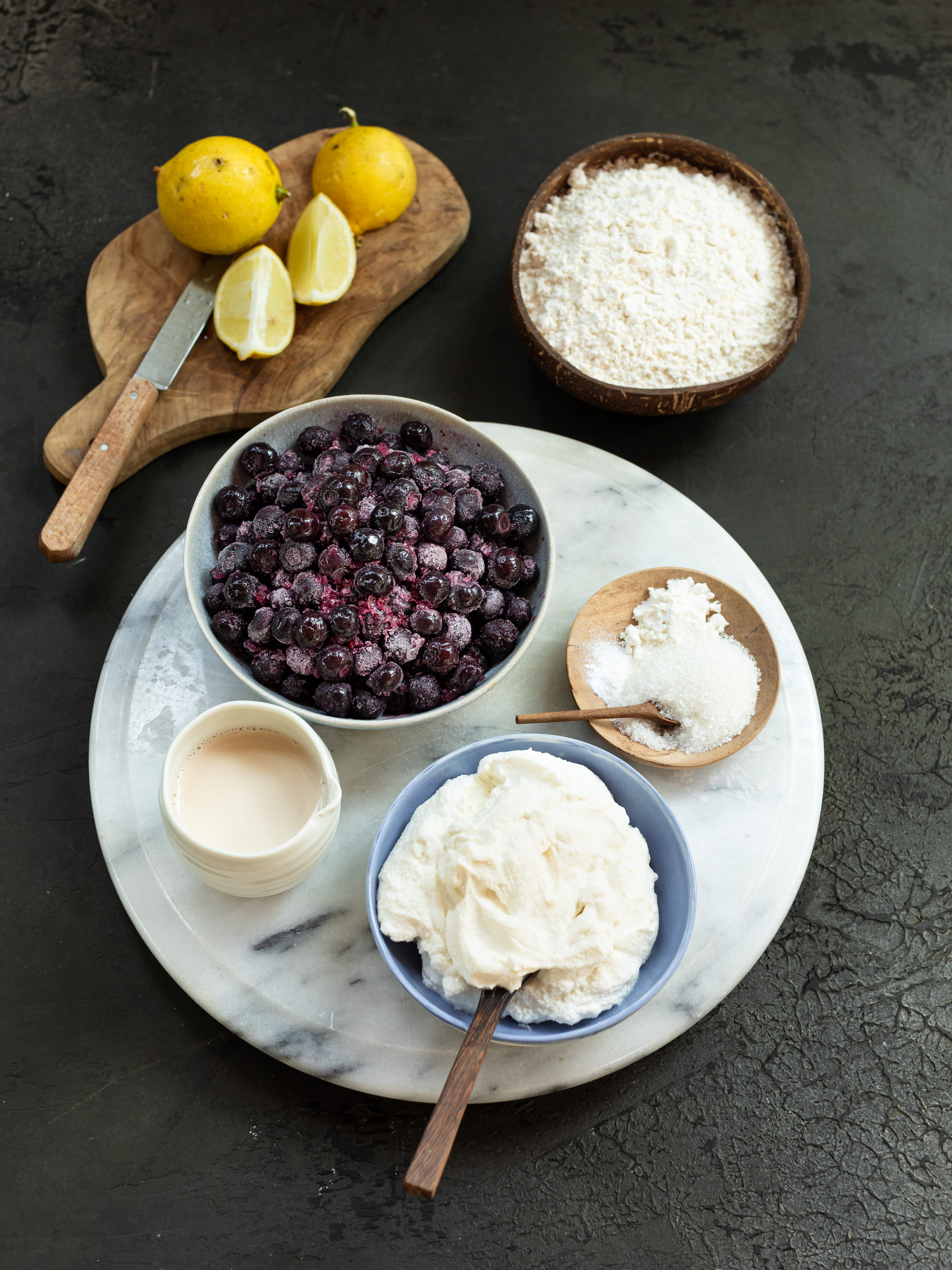 Ricotta Zitronen Pancakes mit Blaubeer-Sauce Rezept 