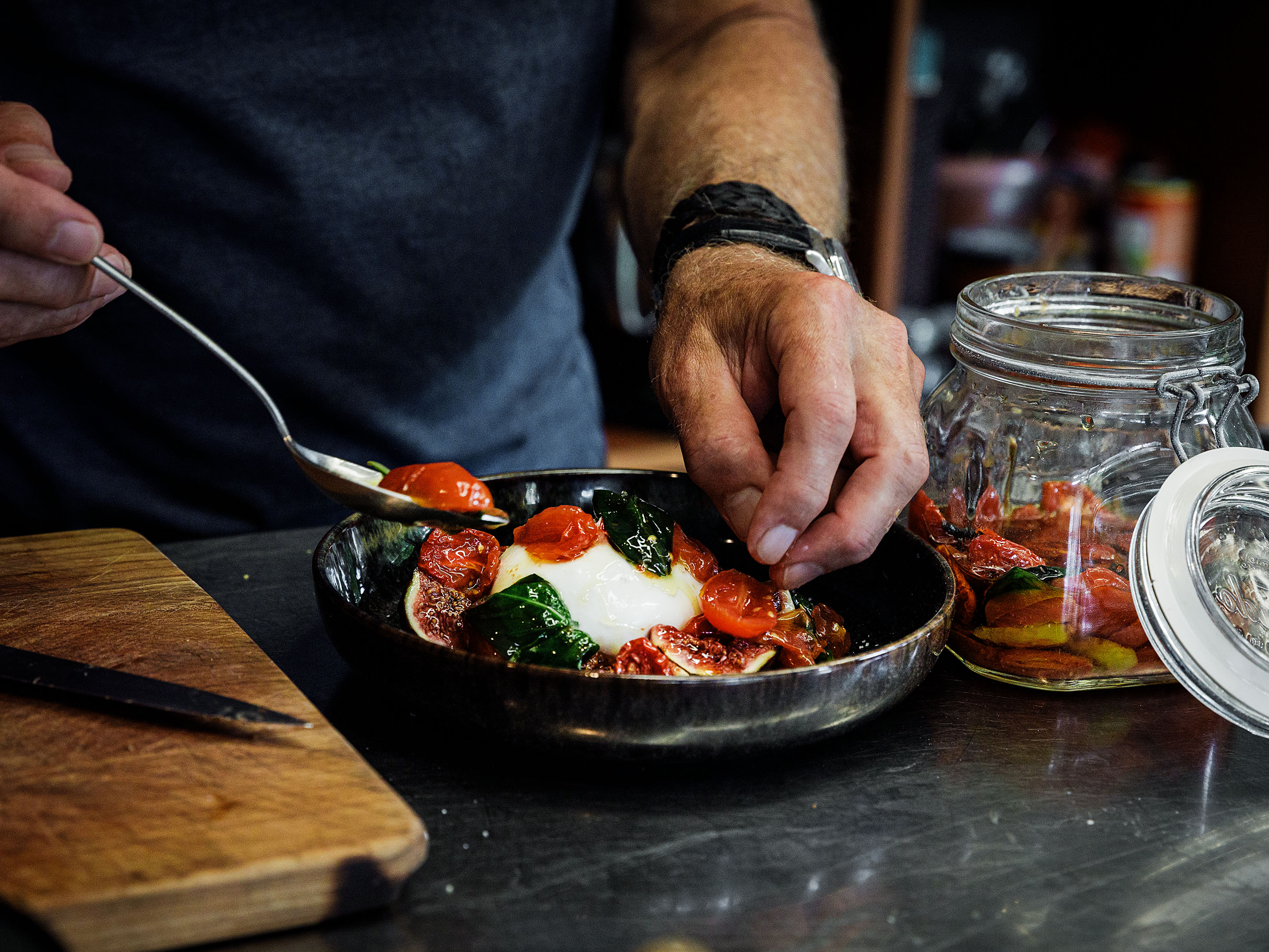 Schritt 3: Burrata mit Feigen und Rösttomaten