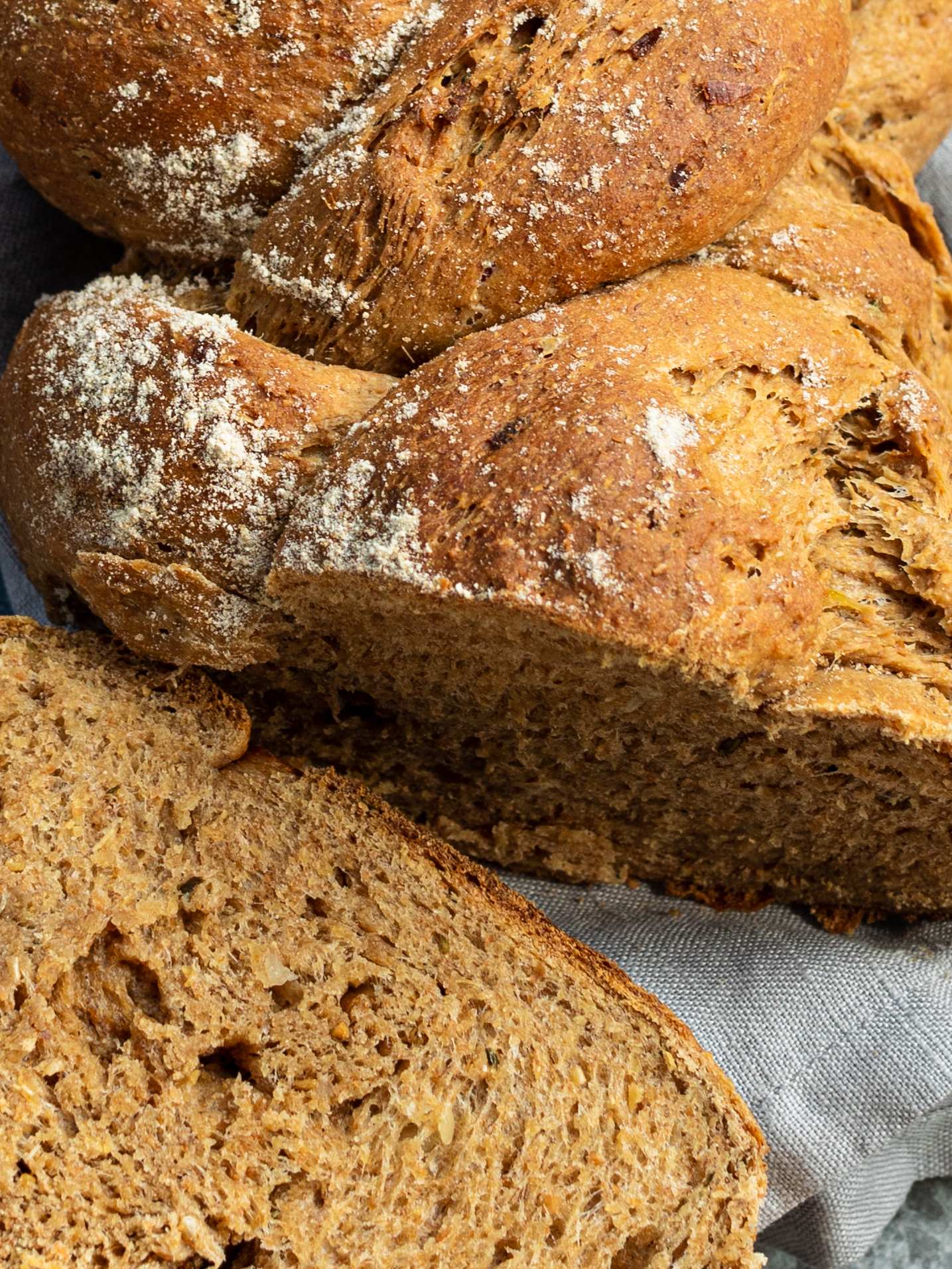Zwiebel-Knoblauch-Zopf Rezept