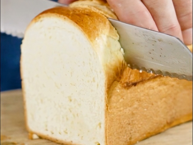 Schritt 3: Brioche für den Brot-und-Butter-Pudding vorbereiten