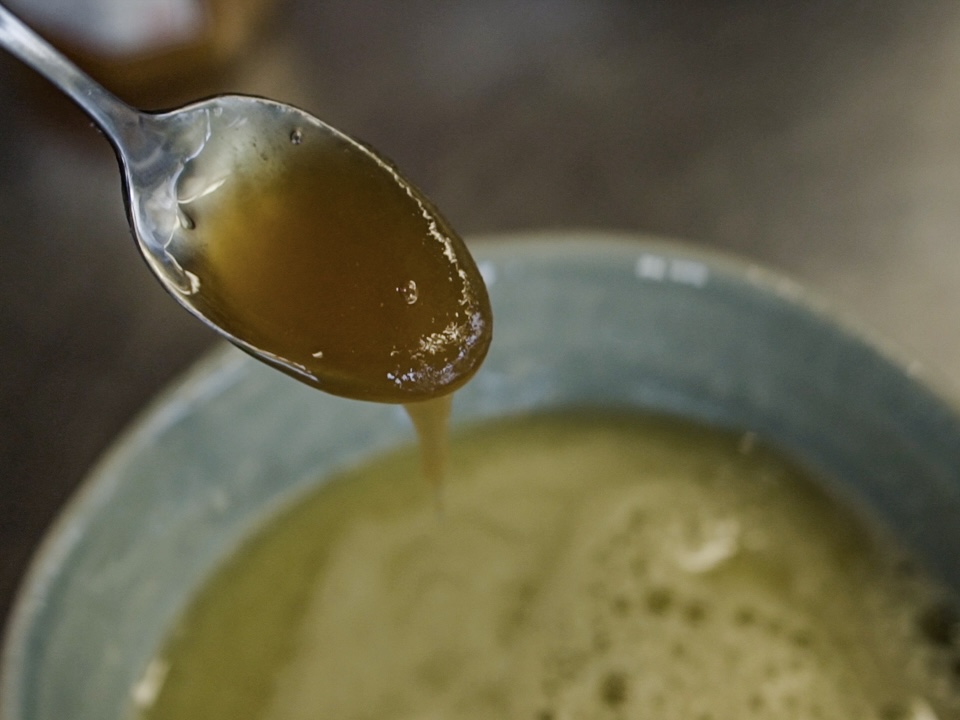 Schritt 2: Limetten-Mezcal-Sauce für Ceviche de Hamachi con Mezcal zubereiten 