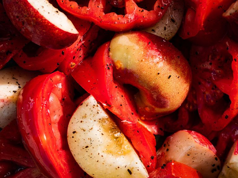 Schritt 2: Ochsenherz-Tomaten-Salat anrichten 